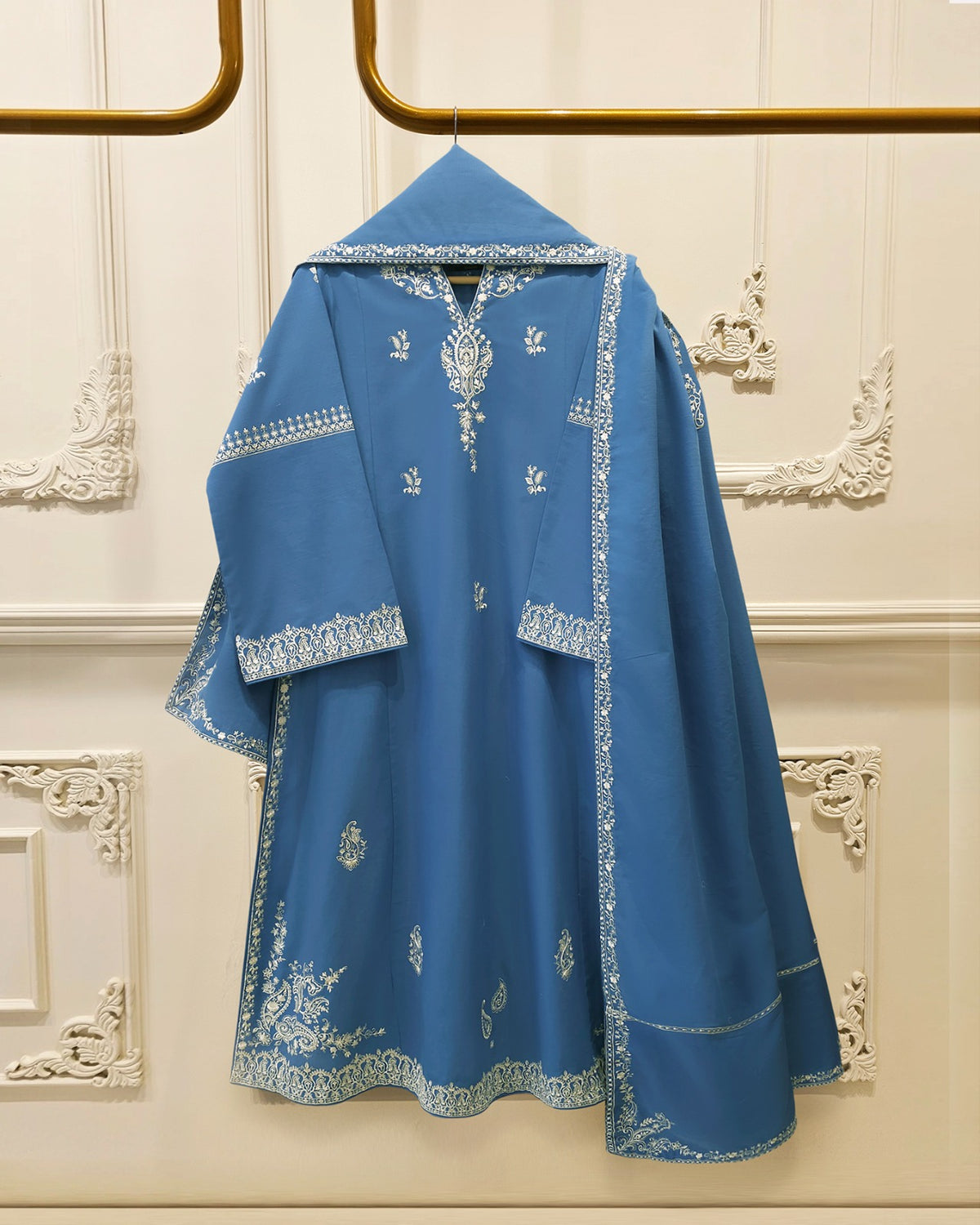 3 Piece - Embroidered Khaddar Suit S115740 Main image