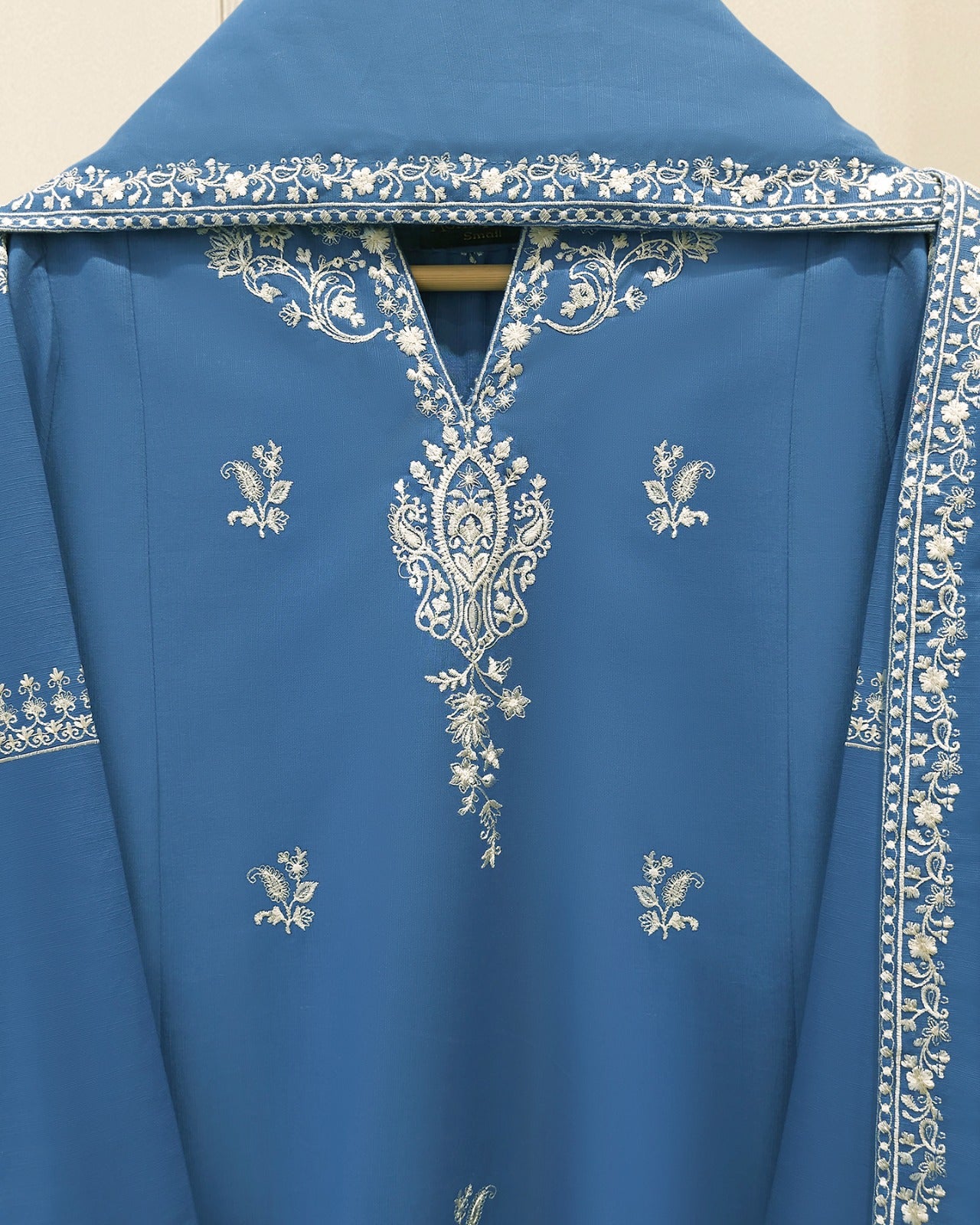 3 Piece - Embroidered Khaddar Suit S115740 Secondary image