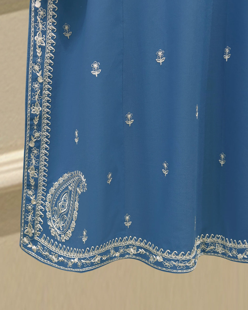 3 Piece - Embroidered Khaddar Suit S115736