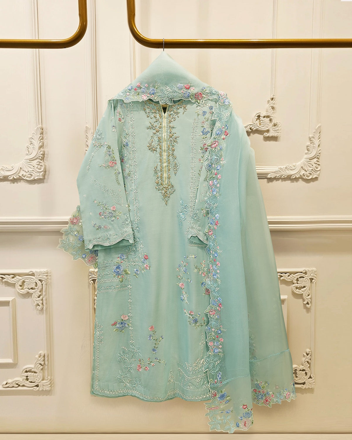 3 Piece - Pure Khaddi Silk Embroidered  Suit S115754 Main image