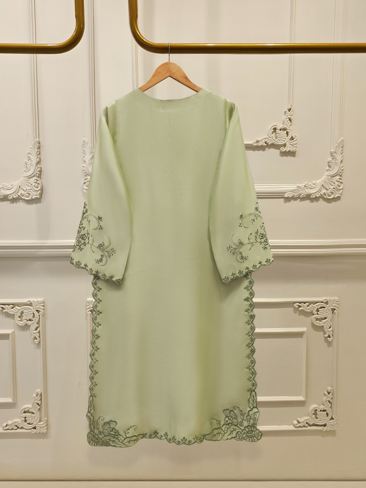 3 Piece-  Pure Embroidered Sheesha Silk Suit S112061