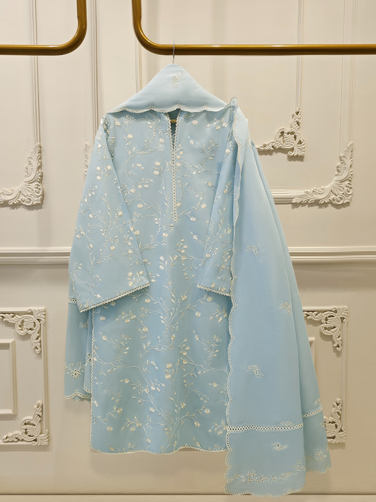 3 Piece - Embroidered Lawn Suit S112106