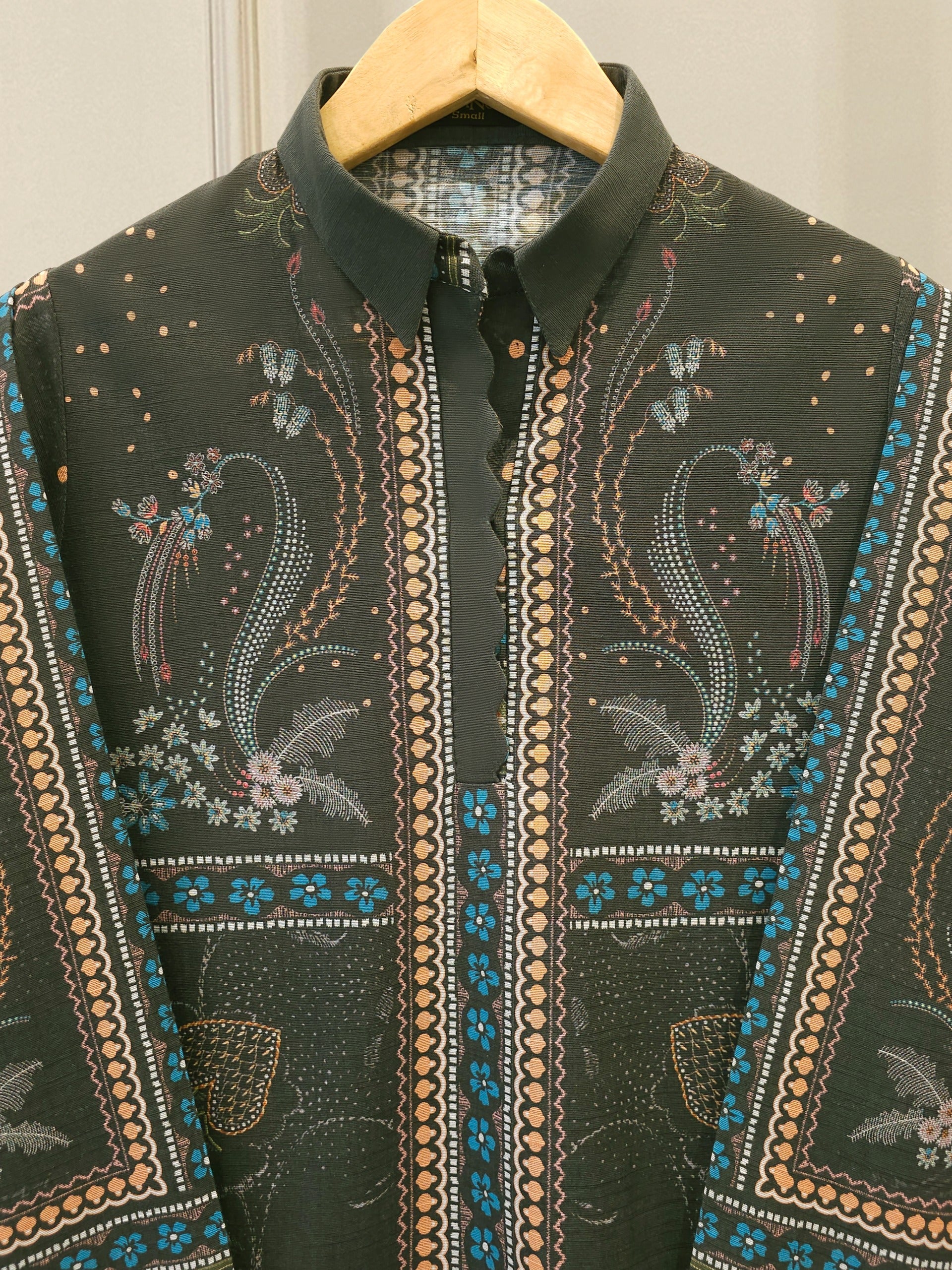 2 Piece - Digital Printed Khaddar Suit S112384 Secondary image