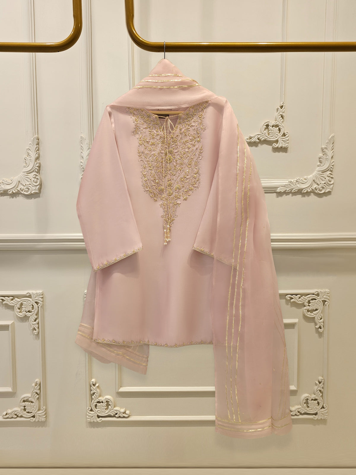 3 Piece-  Pure Embroidered Sheesha Silk Suit S112392