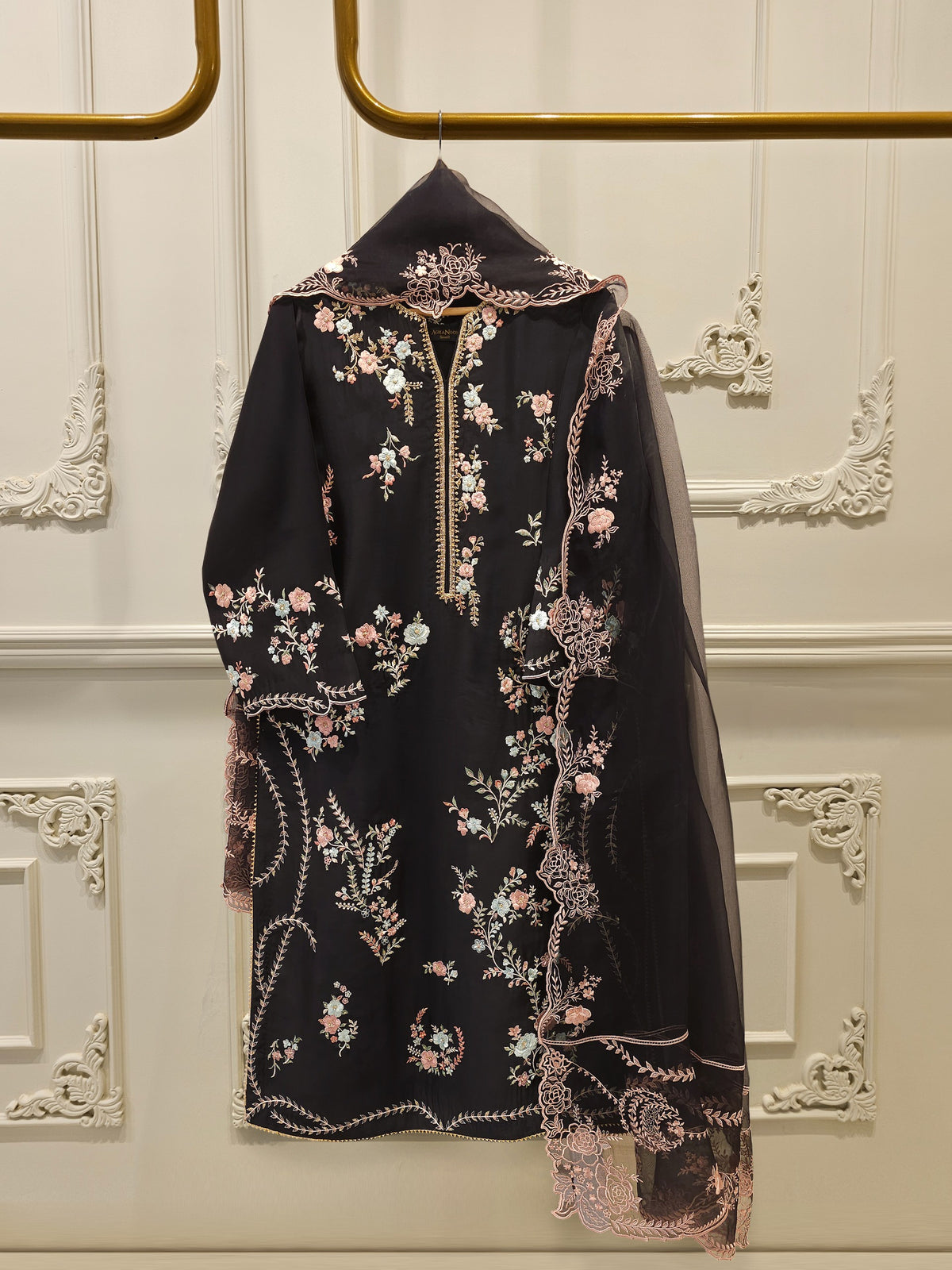 3 Piece-  Pure Embroidered Sheesha Silk Suit S112499