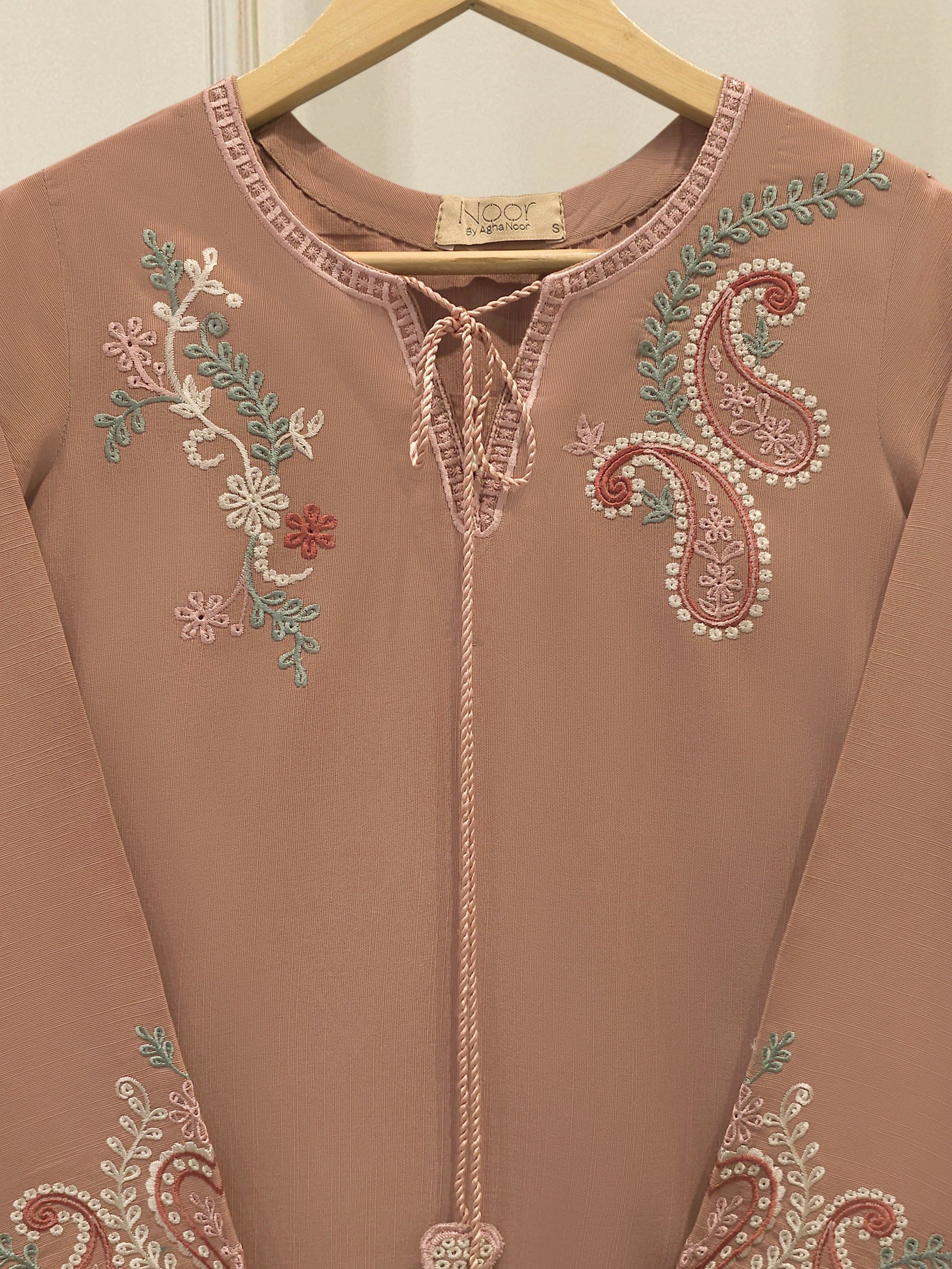 Embroidered Khaddar Shirt WS00207 Secondary image