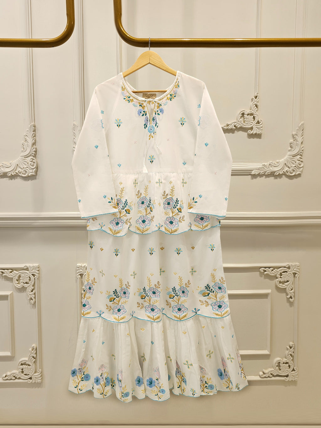 Embroidered Cambric Shirt WS00208
