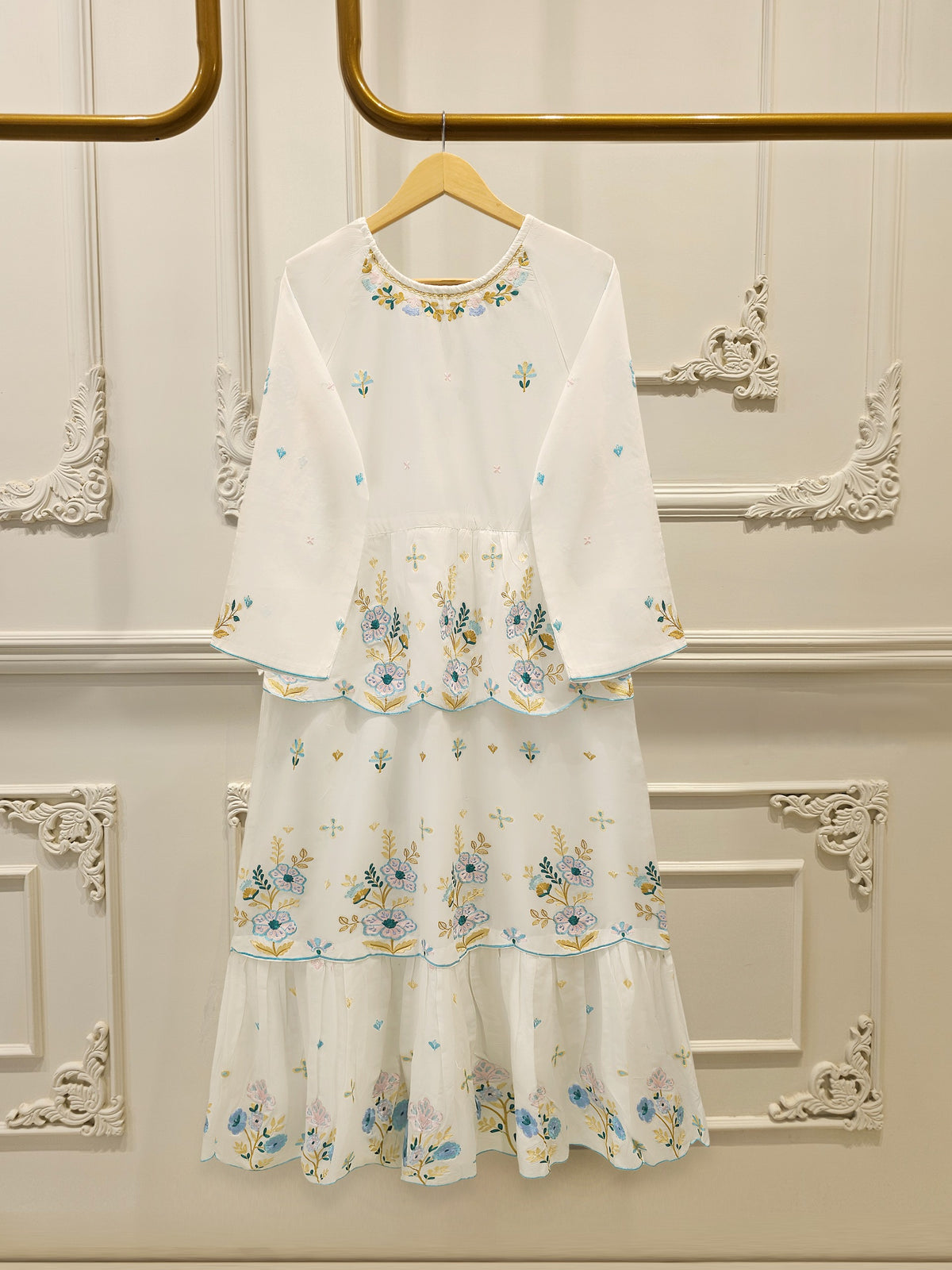 Embroidered Cambric Shirt WS00208