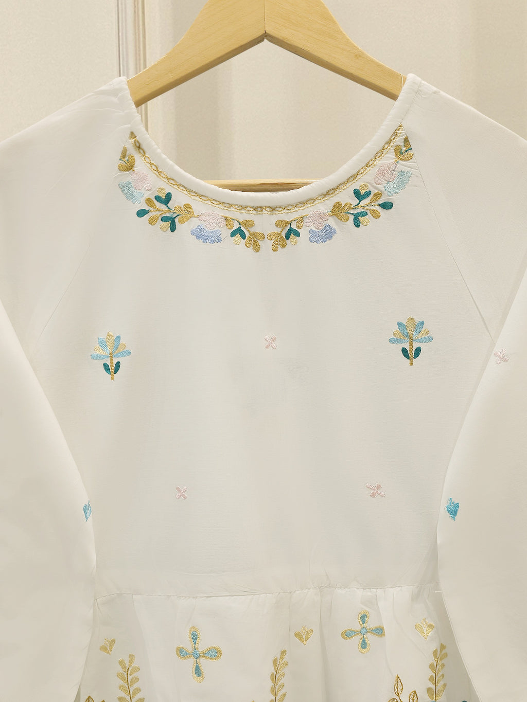 Embroidered Cambric Shirt WS00208