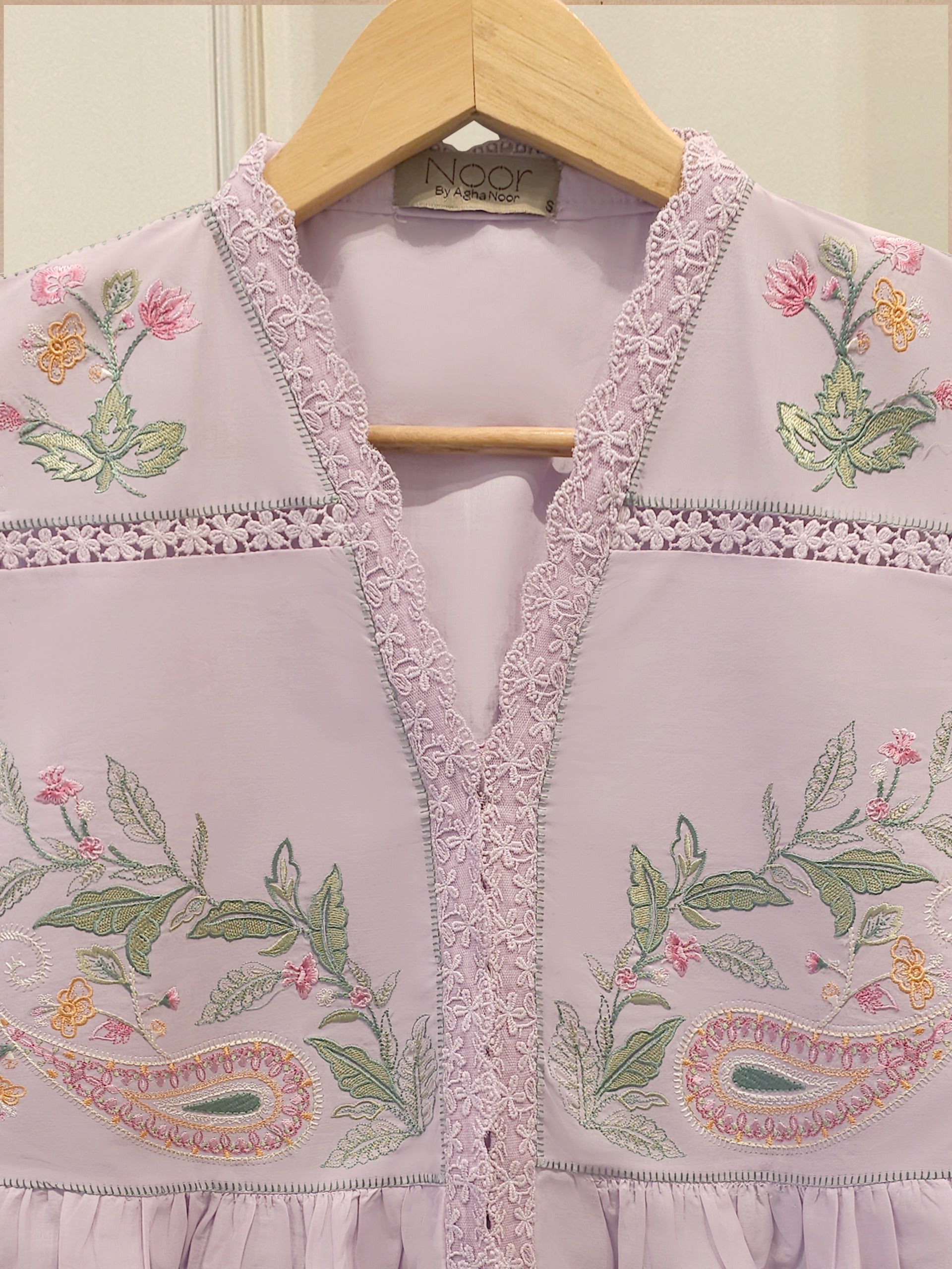 Embroidered Cambric Shirt WS00197 Secondary image