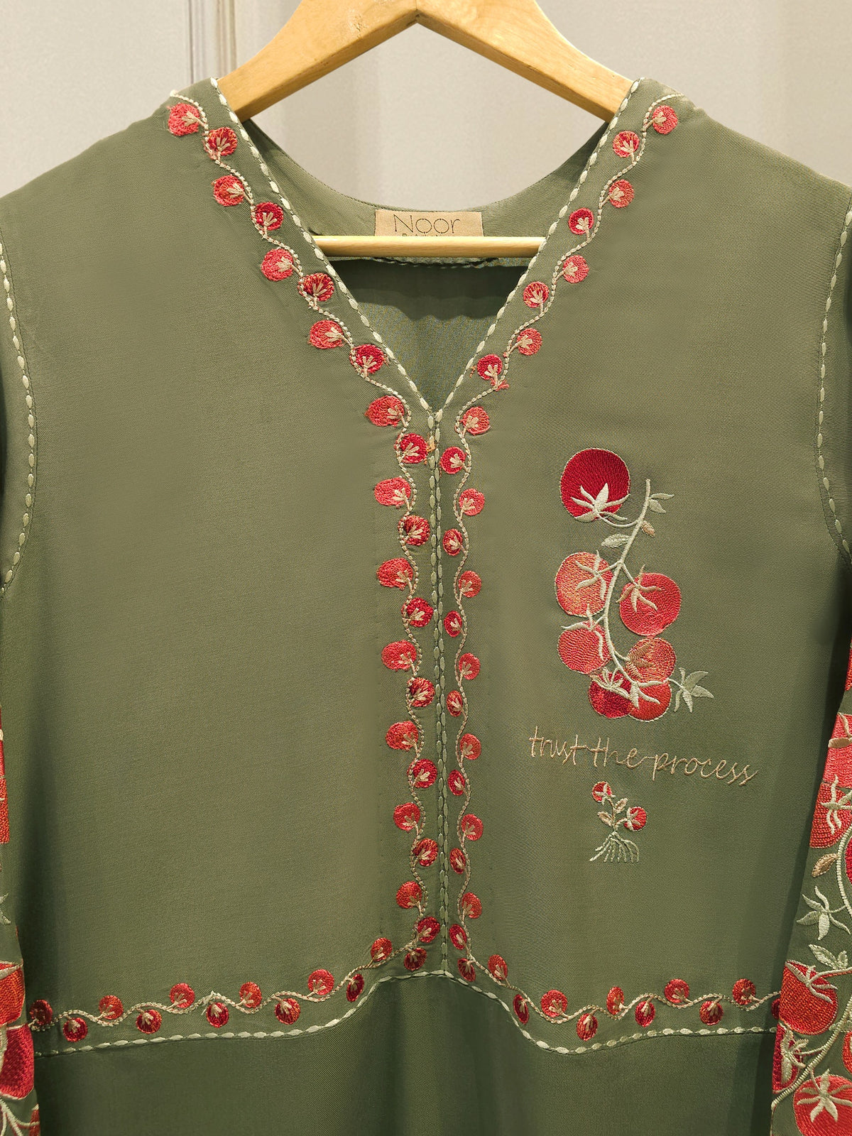 Embroidered Linen Shirt WS00214