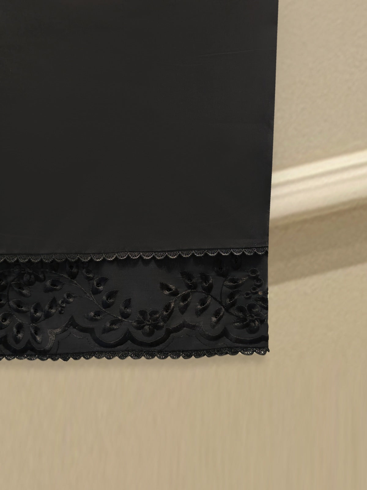 Embroidered Lawn Pants PNT0386 Secondary image