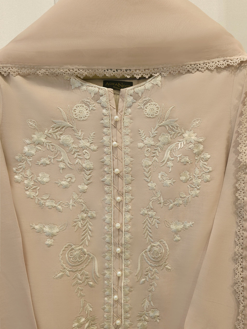 3 Piece - Pure Khaddi Silk Embroidered Suit S114283