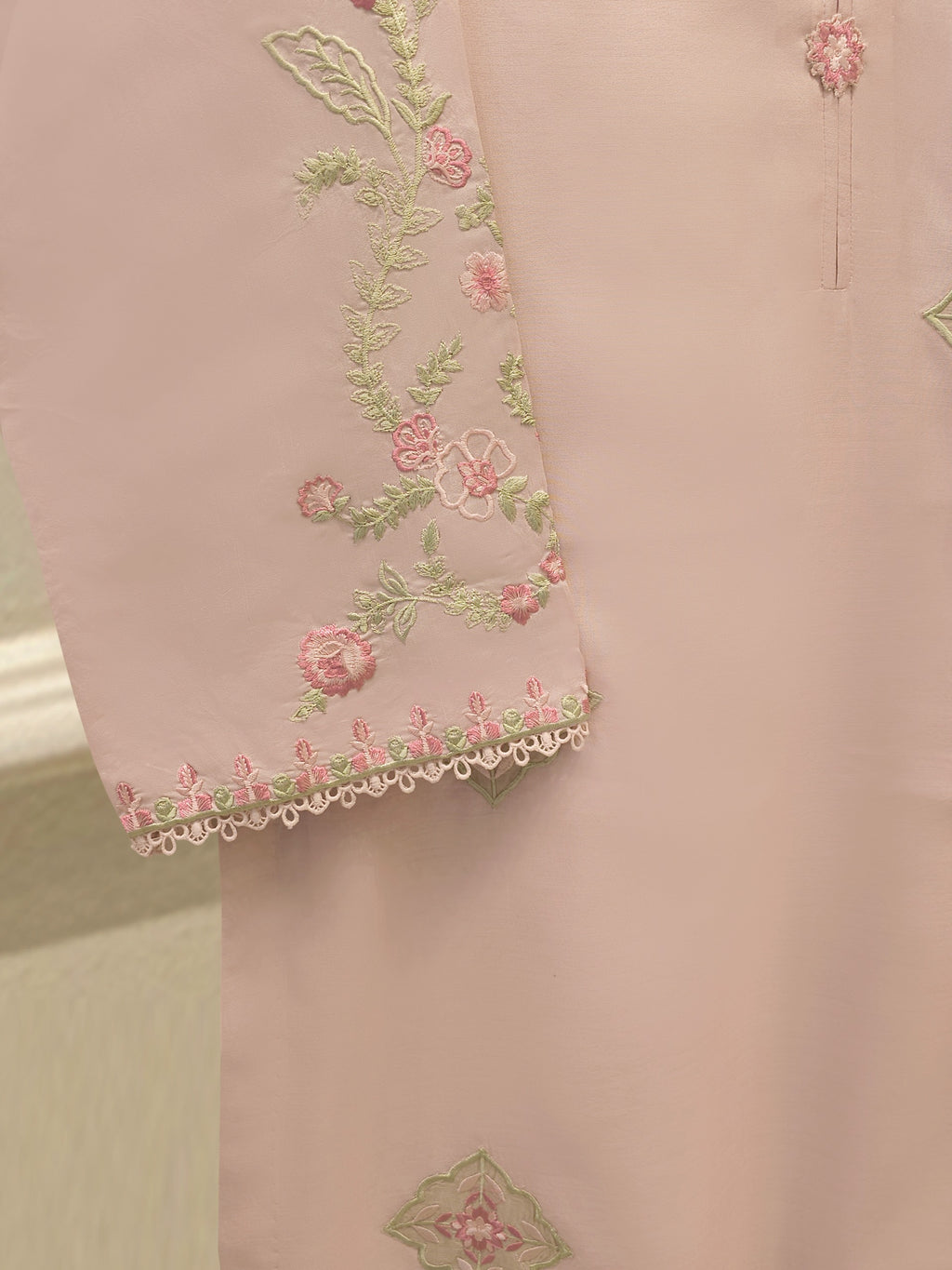 3 Piece - Pure Khaddi Silk Embroidered S114320