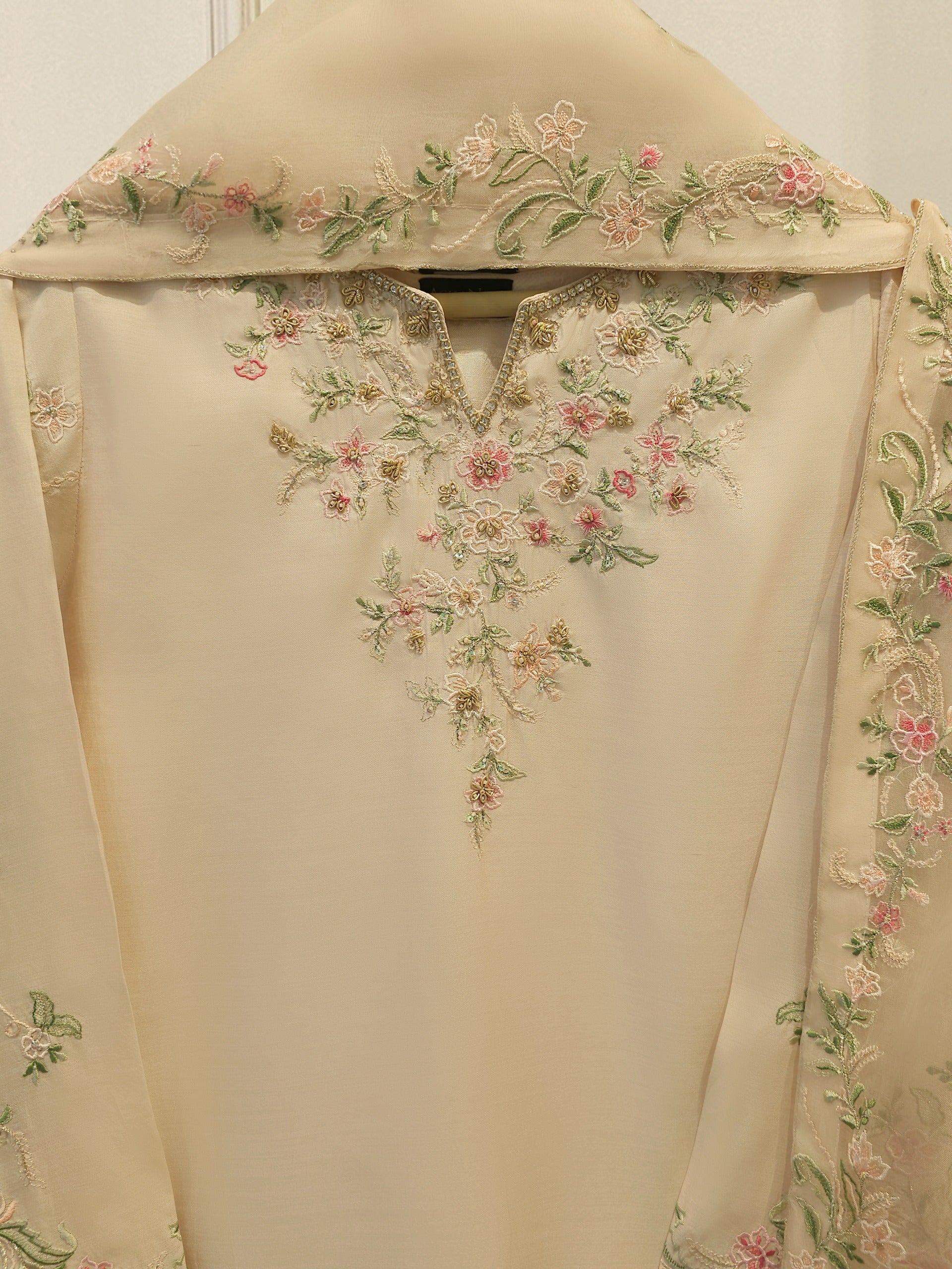 3 Piece - Pure Khaddi Silk Embroidered S114405 Secondary image