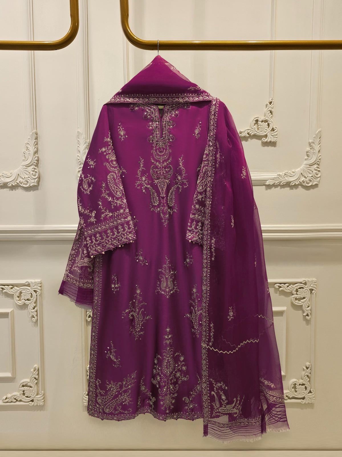 3 Piece- Pure Sheesha Silk Embroidered Suit S114490