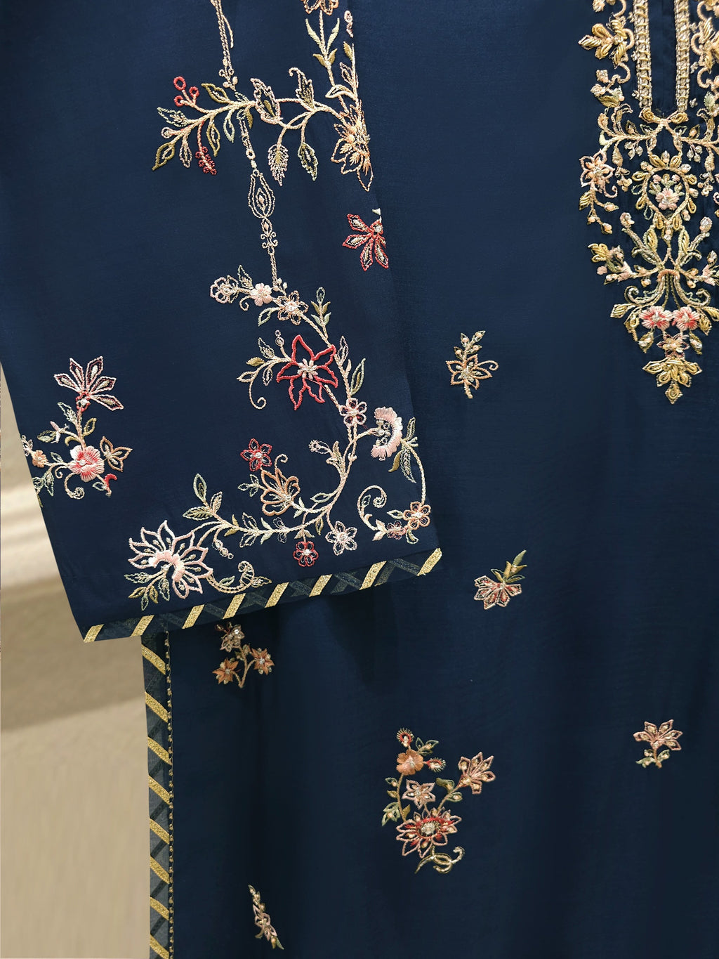 3 Piece - Pure Khaddi Silk Embroidered  Suit S114674