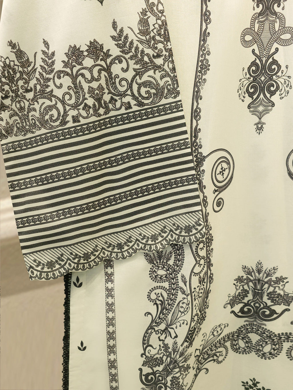 2-Piece Digital Printed Cambric Suit S114732