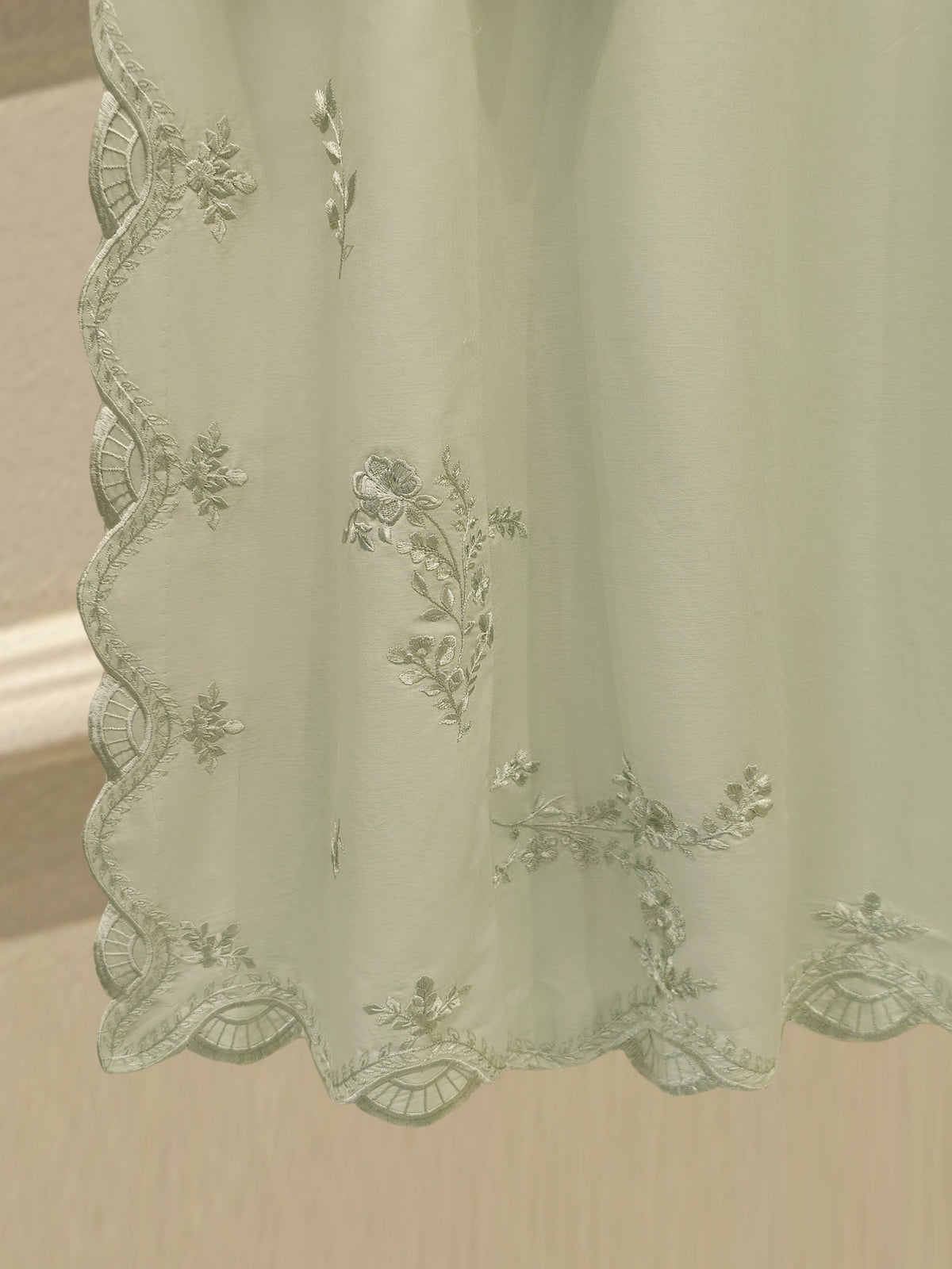 3 Piece - Embroidered Cambric Suit S114854