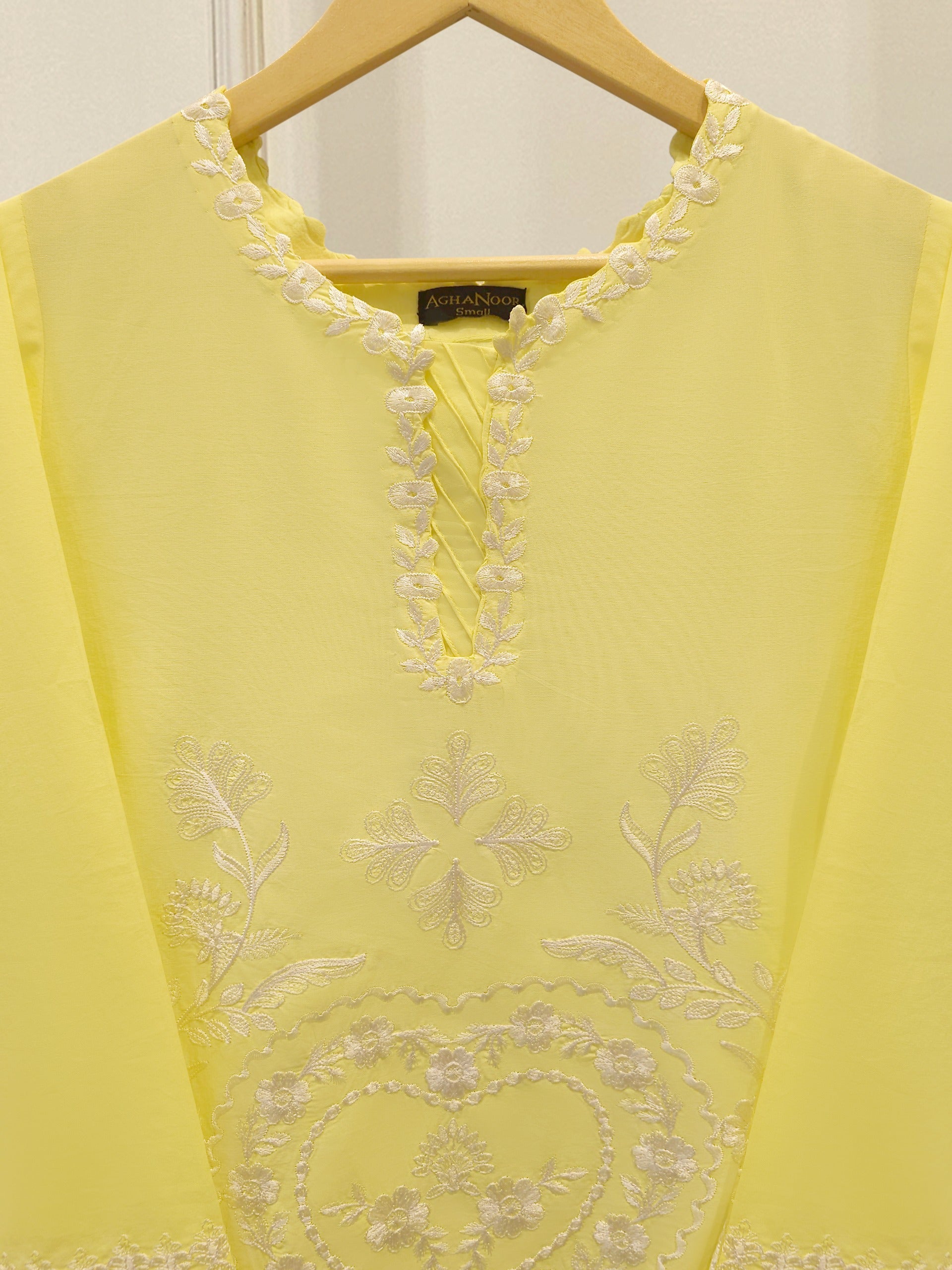 2 Piece - Embroidered Cambric Suit S114945 Secondary image