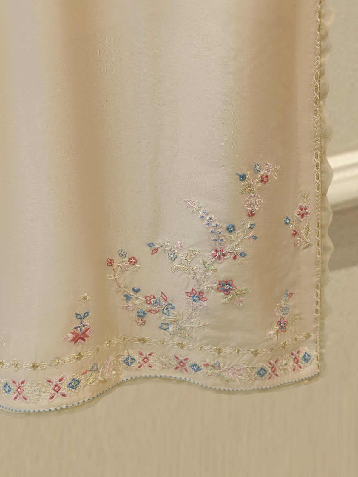 3 Piece- Pure  Sheesha Silk Embroidered Suit S114942