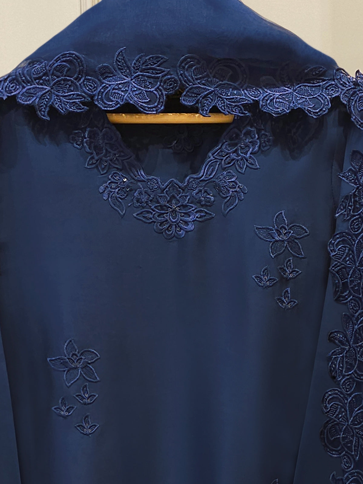 3 Piece- Pure  Sheesha Silk Embroidered Suit S114947