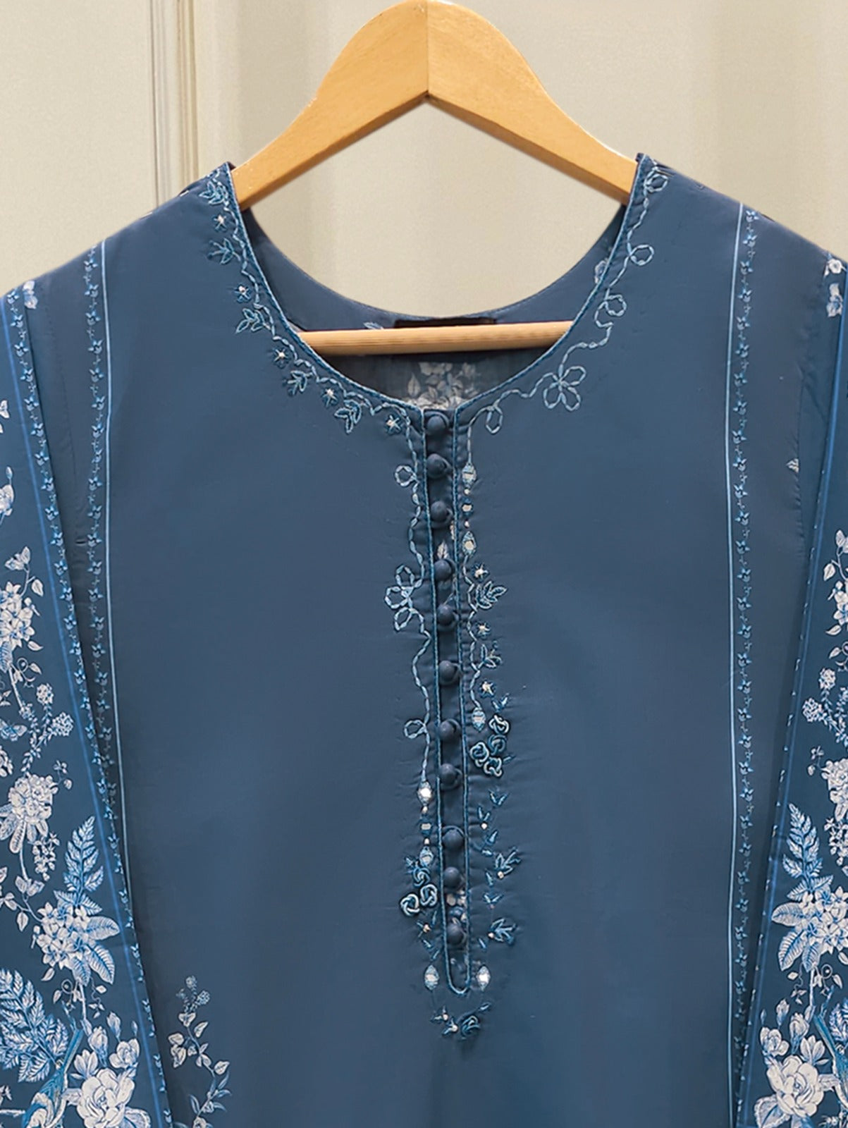 Embroidered Cambric Shirt S114972 Secondary image