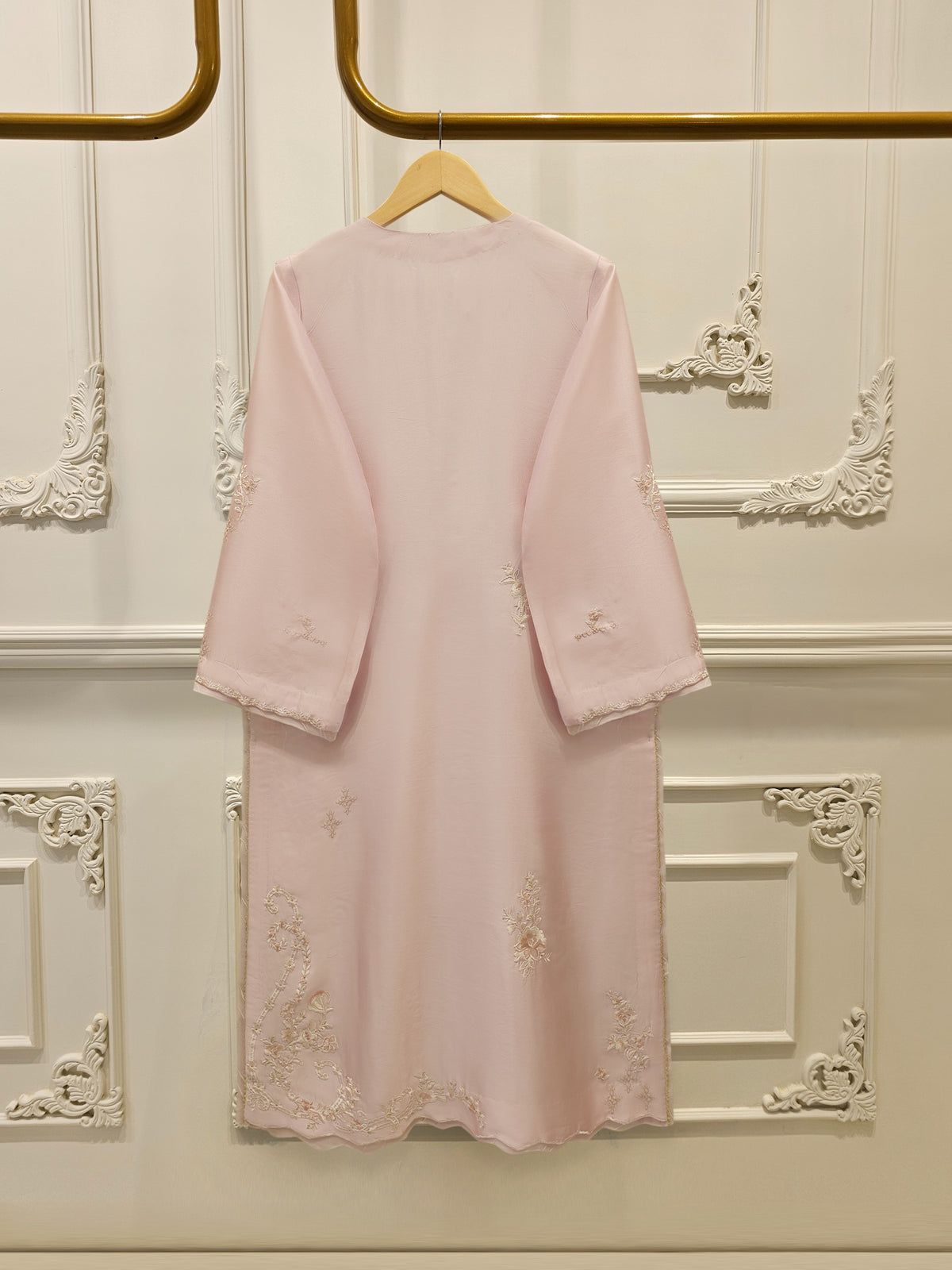 3 Piece- Pure  Sheesha Silk Embroidered Suit S115042