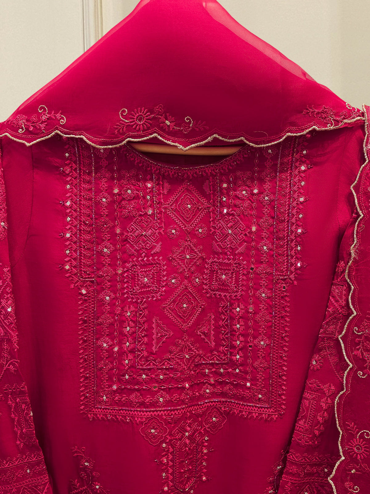 3 Piece - Pure Khaddi Silk Embroidered  Suit S115156