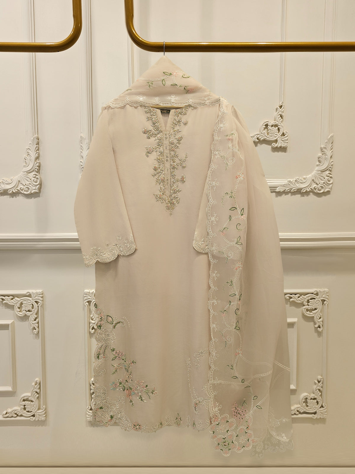 3 Piece - Pure Khaddi Silk Embroidered  Suit S115165 Main image