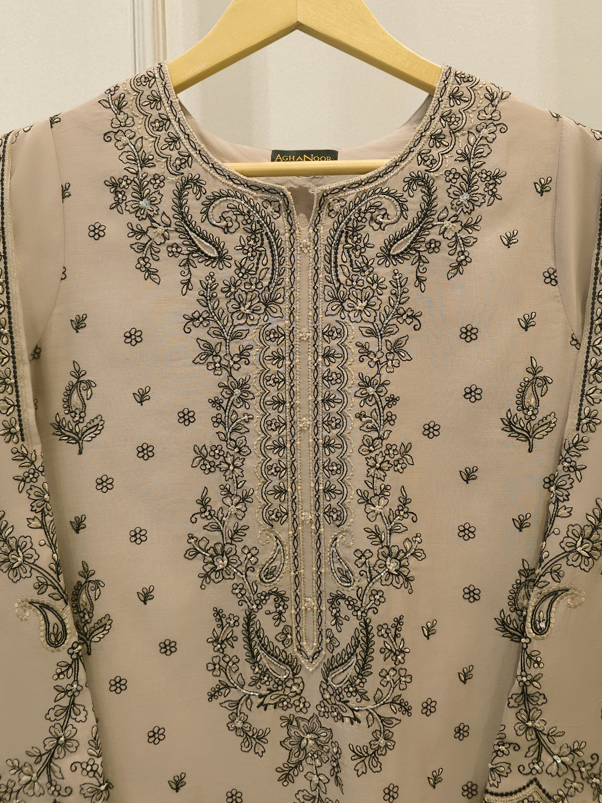 2 Piece - Embroidered Kora  Cotton Suit S115170 Secondary image