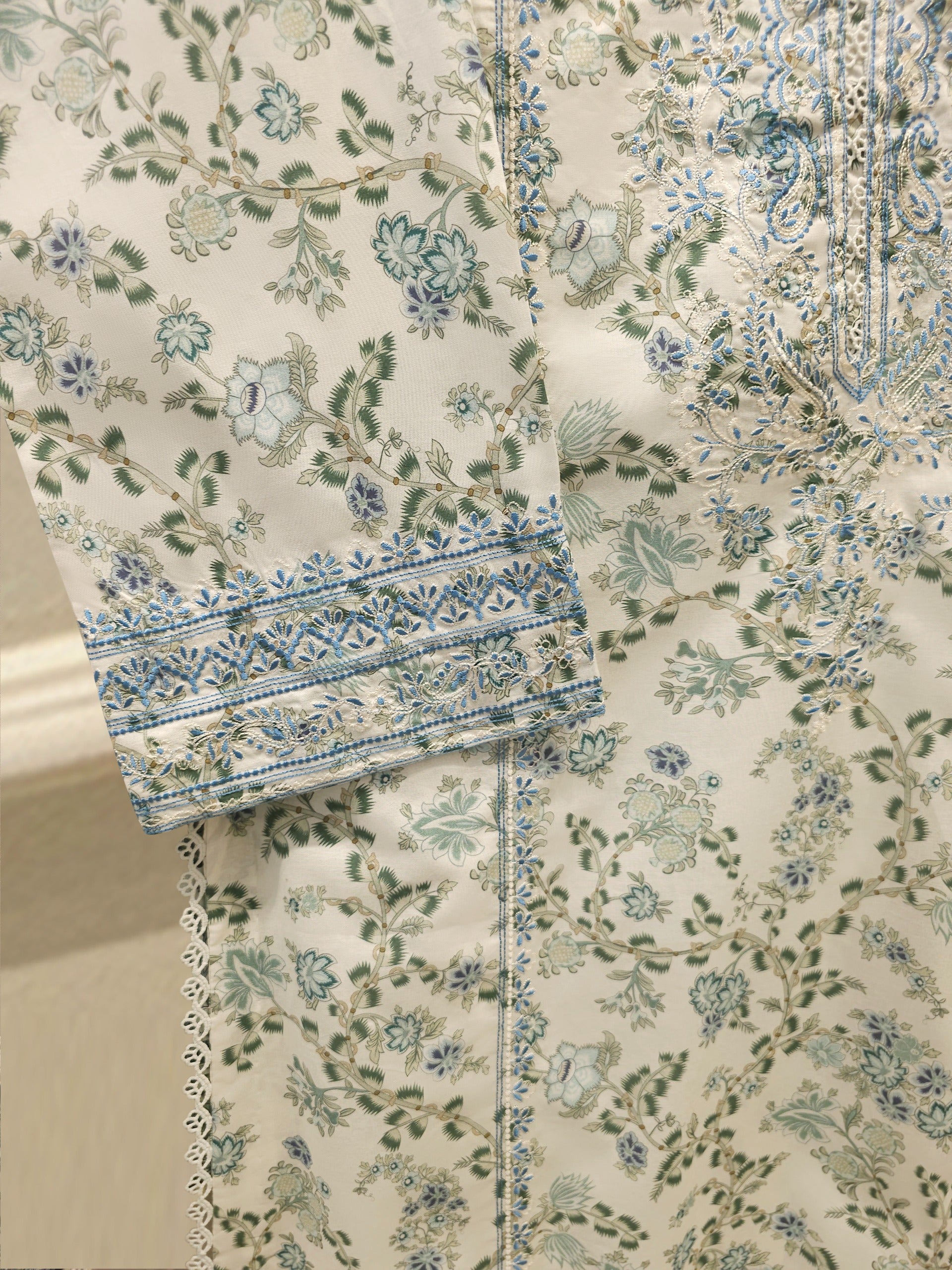 3 Piece - Embroidered Lawn Suit S115223 Secondary image