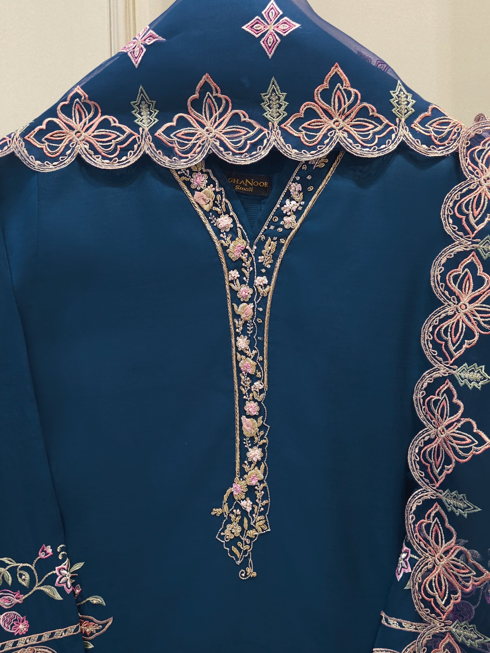 3 Piece - Pure Khaddi Silk Embroidered  Suit S115233 Secondary image