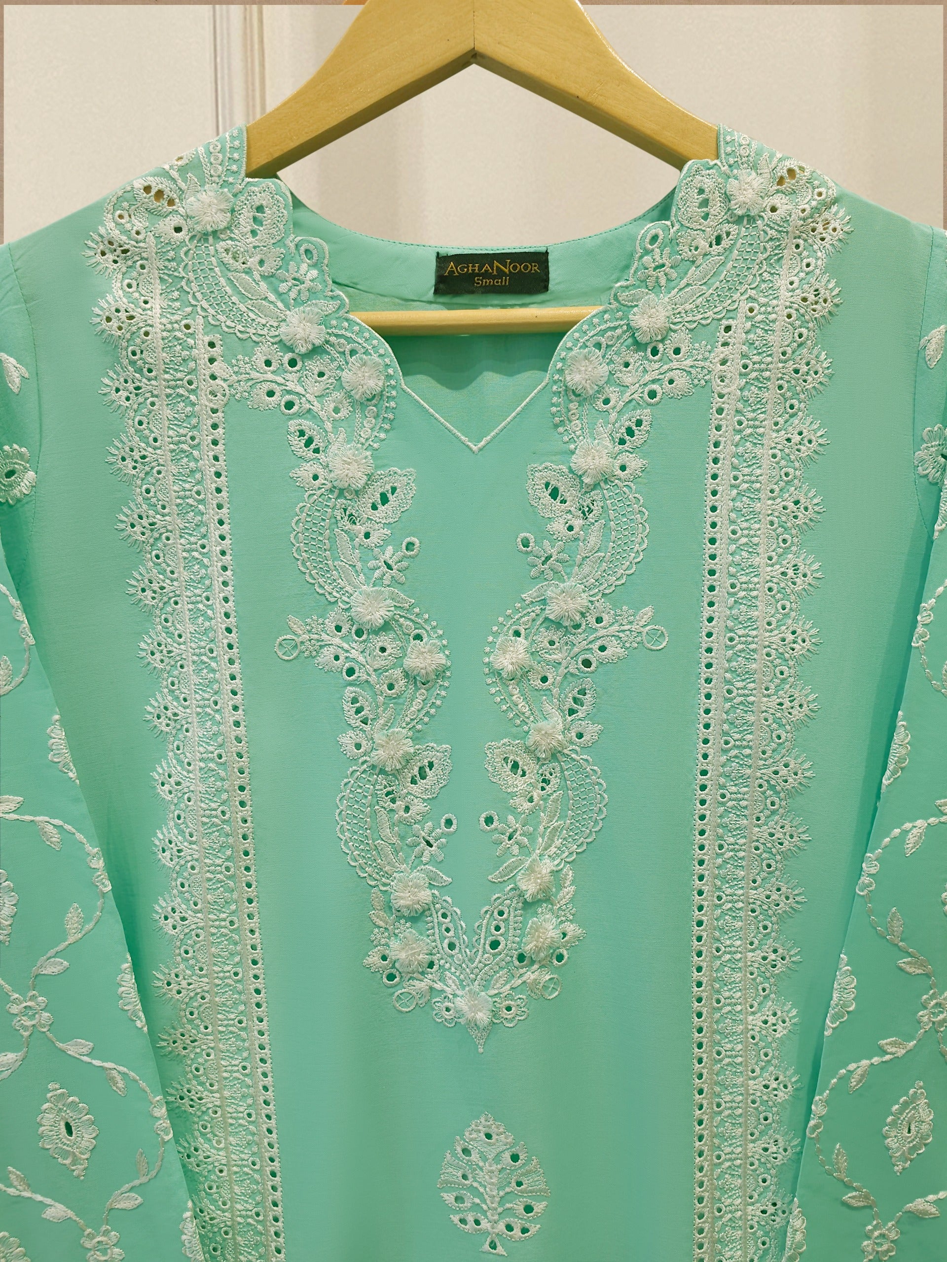 2 Piece Embroidered Lawn Suit S115254 Secondary image