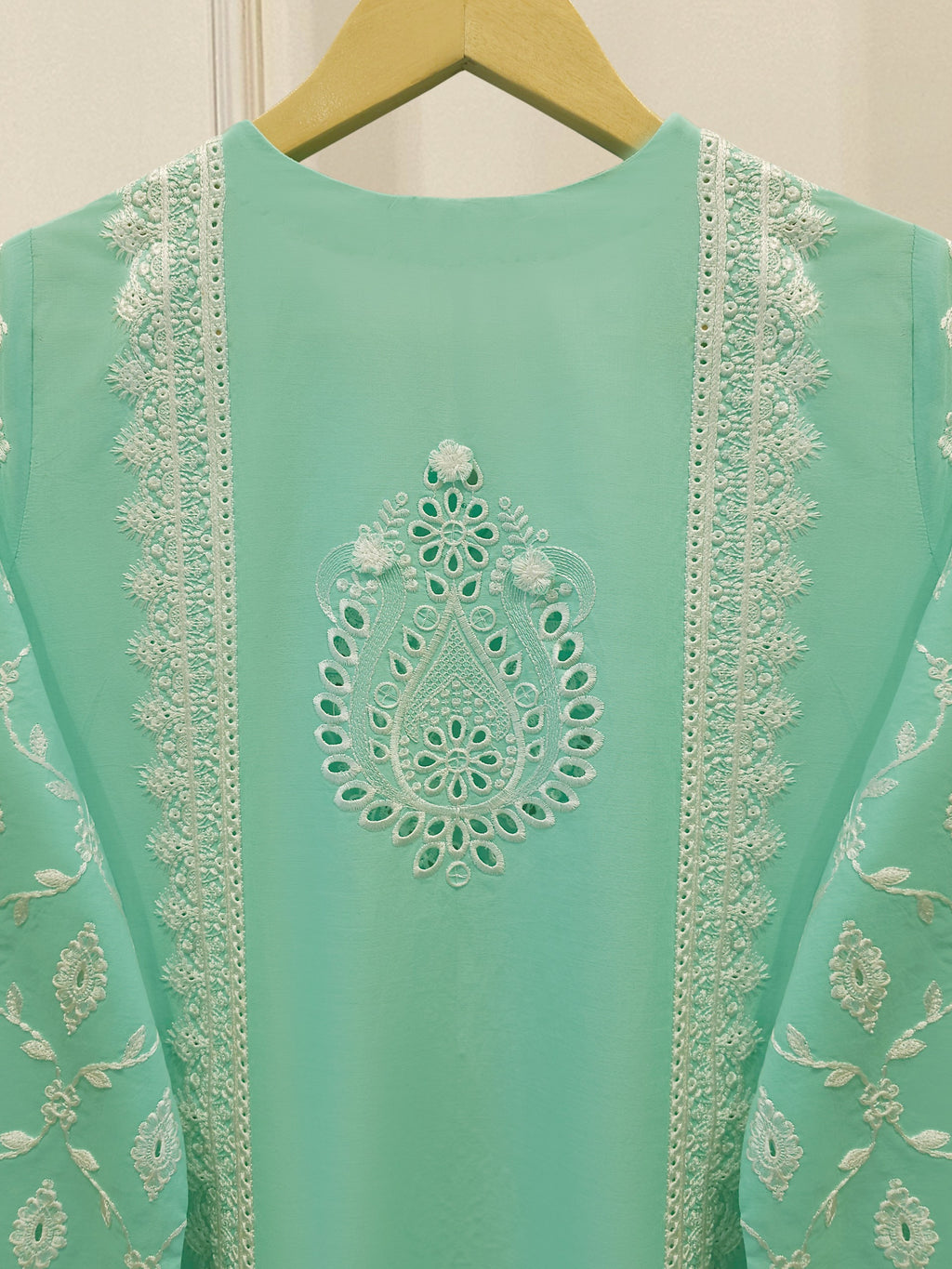 2 Piece Embroidered Lawn Suit S115254