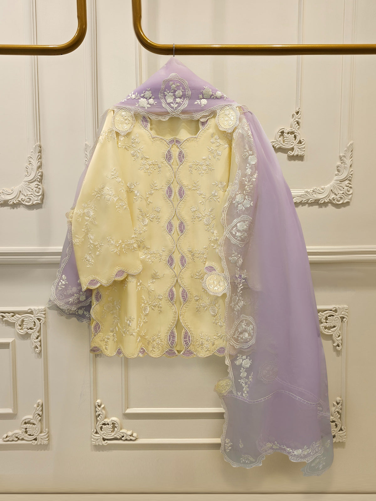 3 Piece- Pure  Sheesha Silk Embroidered Suit S115271