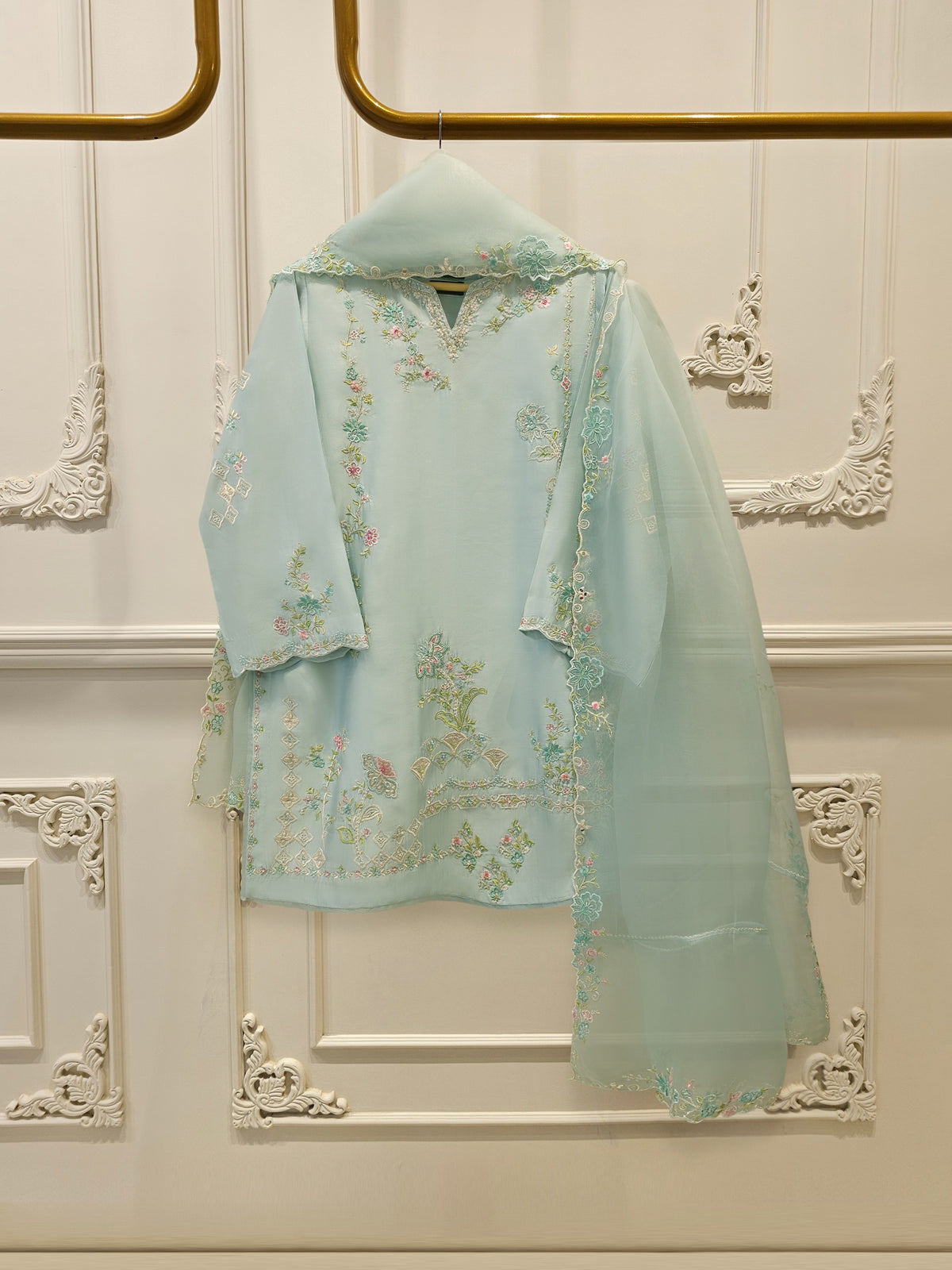 3 Piece- Pure  Sheesha Silk Embroidered Suit S115328