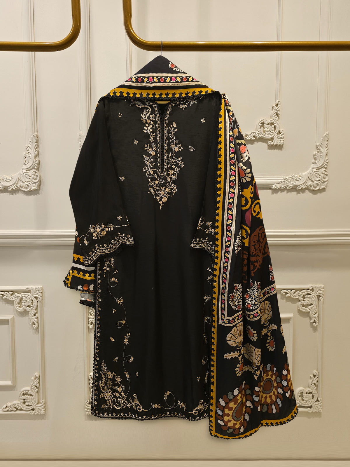 3 Piece- Pure  Sheesha Silk Embroidered Suit S115364