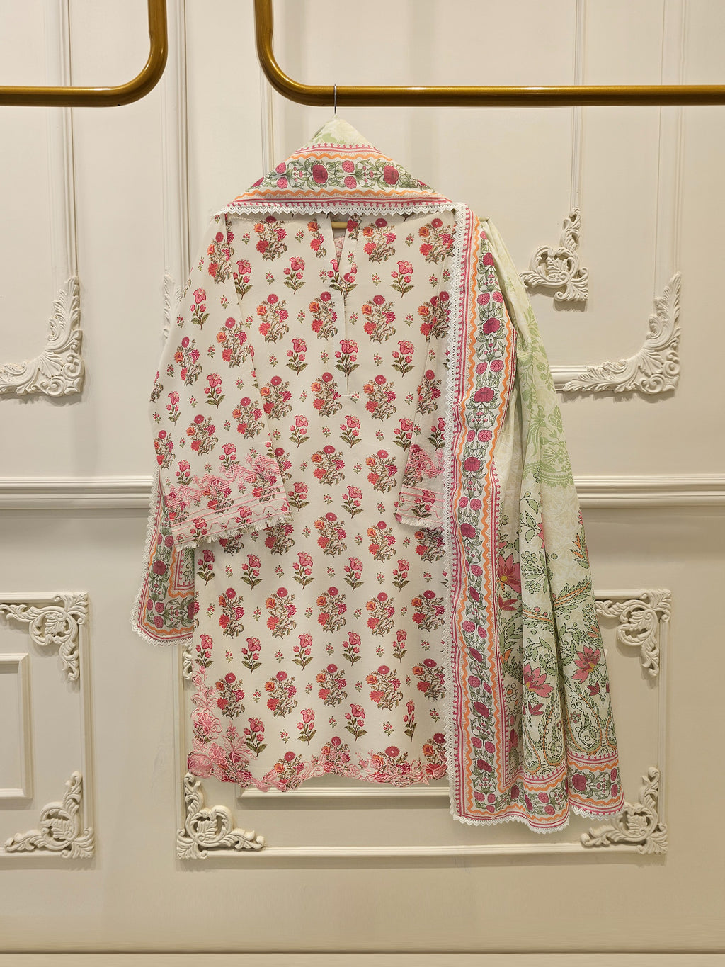 3 Piece - Digital Printed lawn Suit S115368