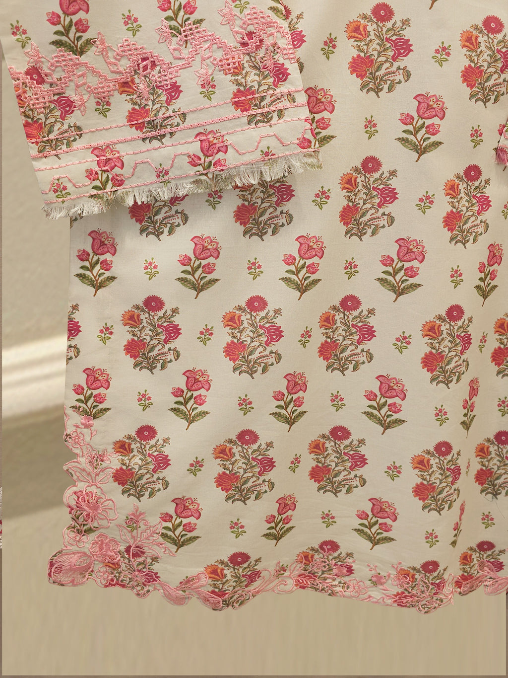 3 Piece - Digital Printed lawn Suit S115368