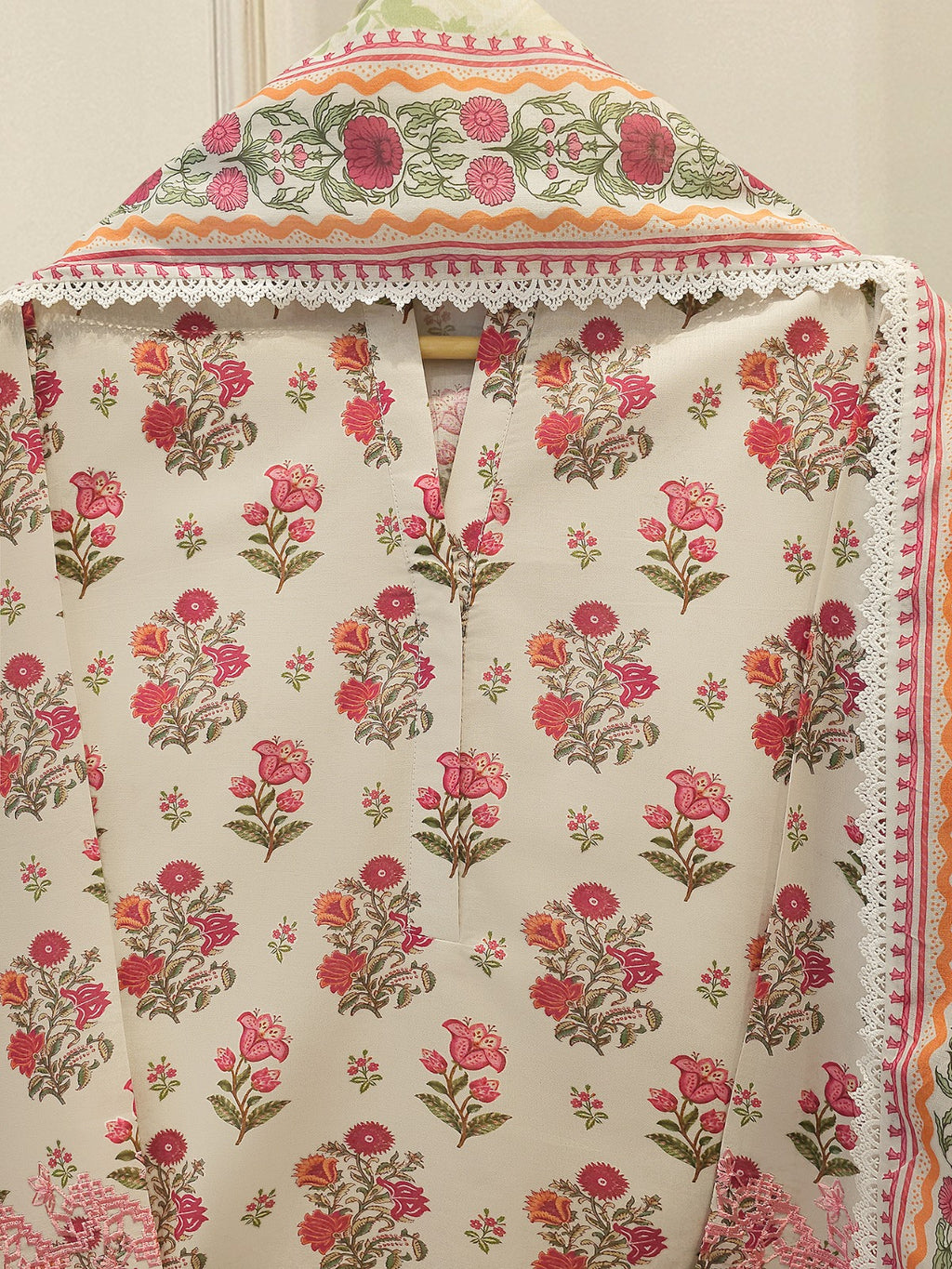 3 Piece - Digital Printed lawn Suit S115368