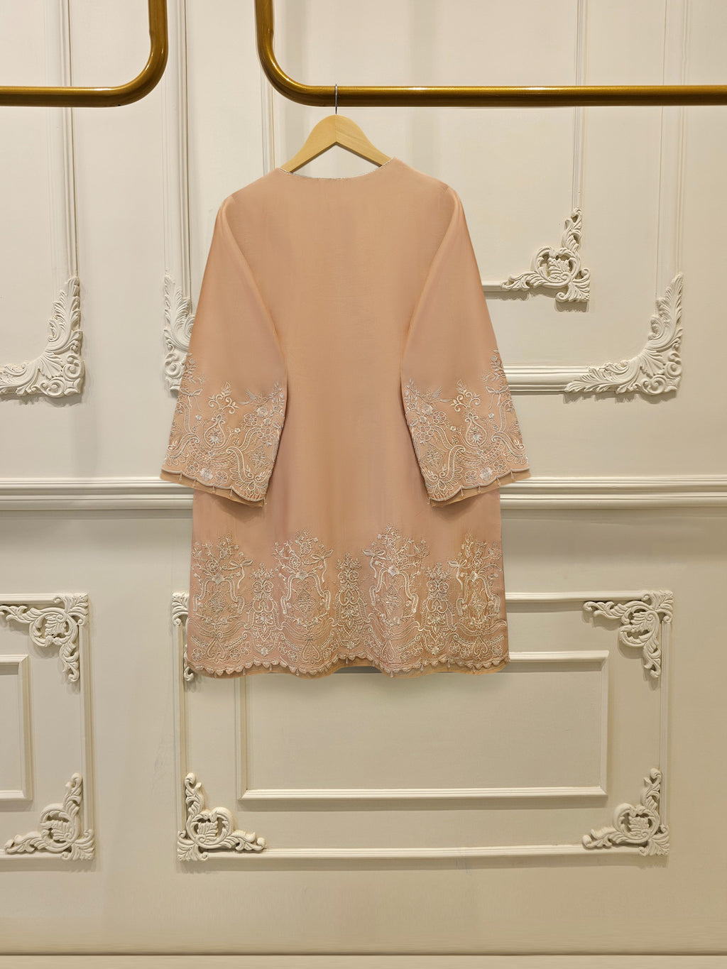 3 Piece- Pure  Sheesha Silk Embroidered Suit S115375