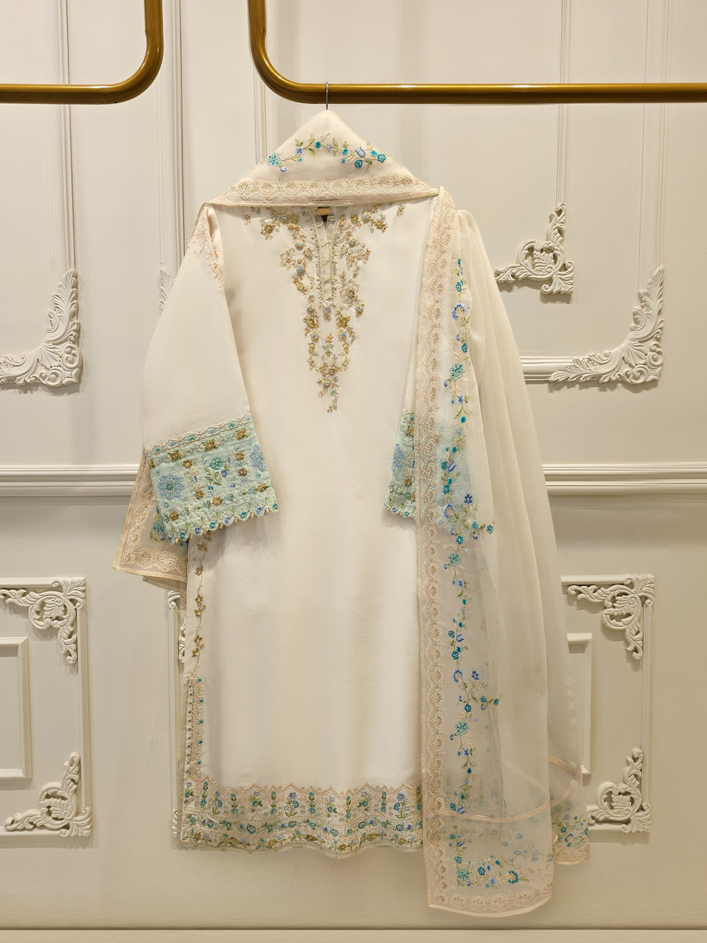 3 Piece- Pure  Sheesha Silk Embroidered Suit S115372