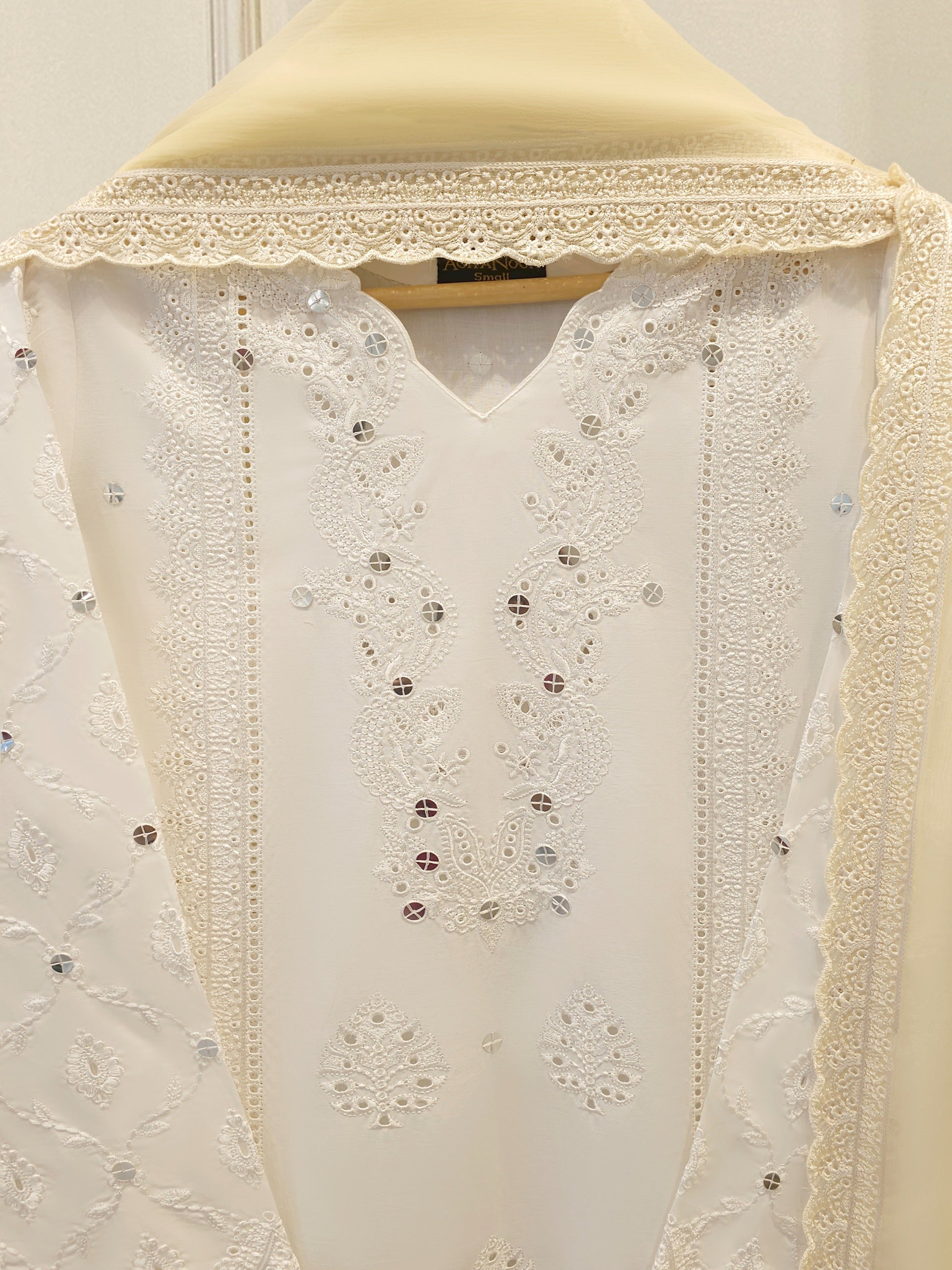 3-Piece Embroidered Cambric Suit S115355 Secondary image