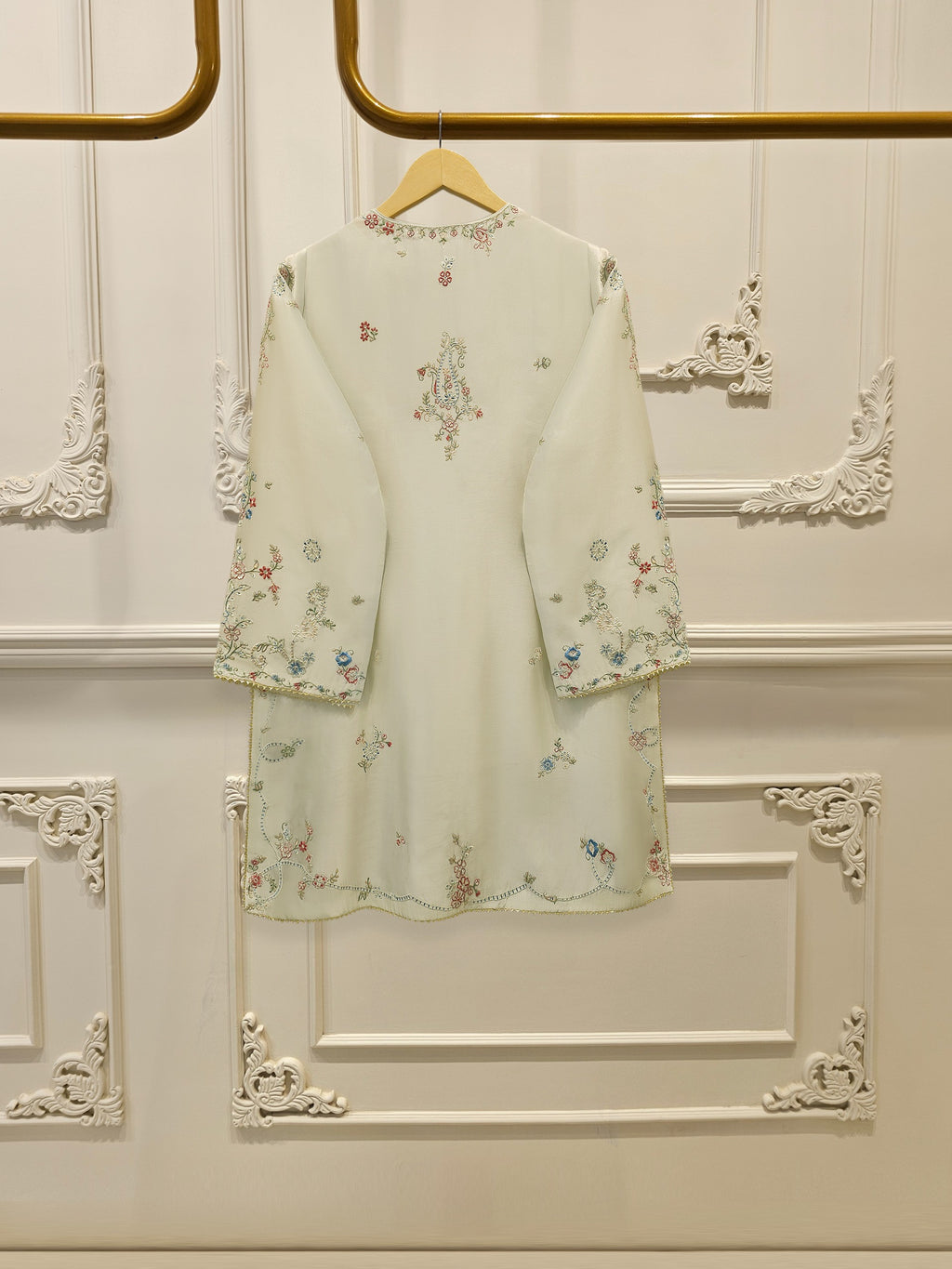 3 Piece- Pure  Sheesha Silk Embroidered Suit S115407