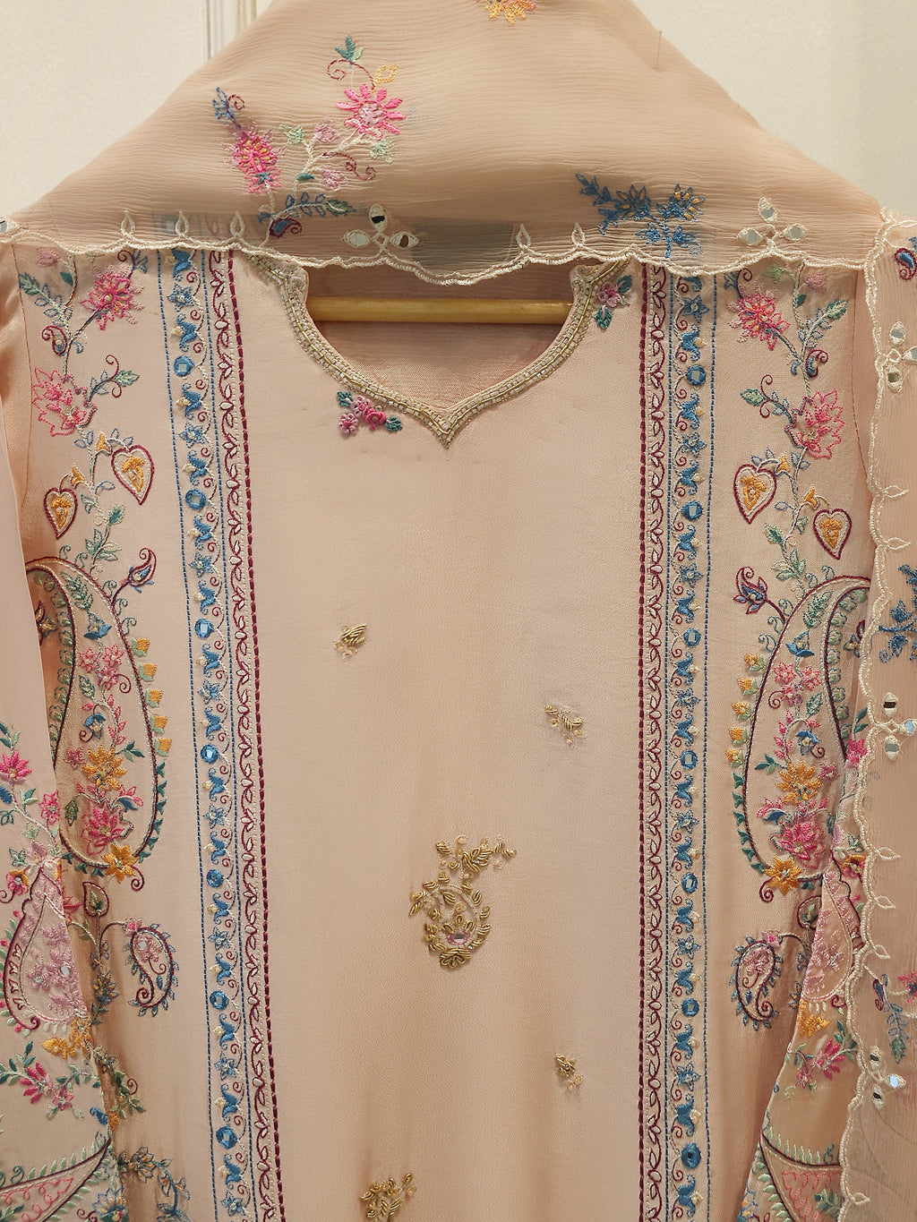 3 Piece- Pure  Sheesha Silk Embroidered Suit S115405