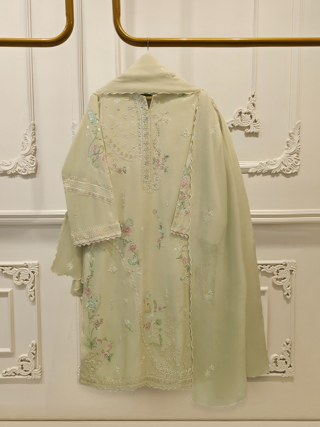 3 Piece - Pure Khaddi Silk Embroidered  Suit S115427