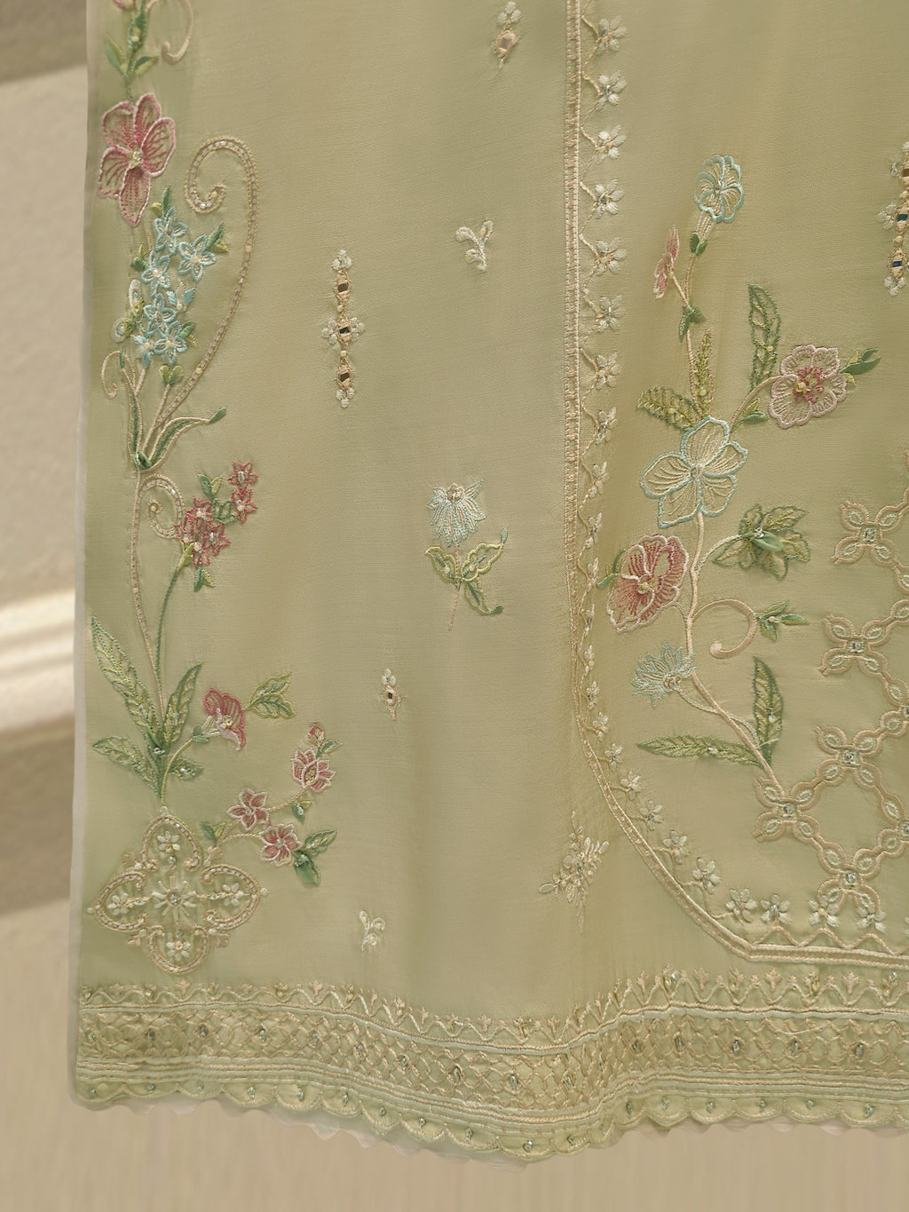 3 Piece - Pure Khaddi Silk Embroidered  Suit S115427