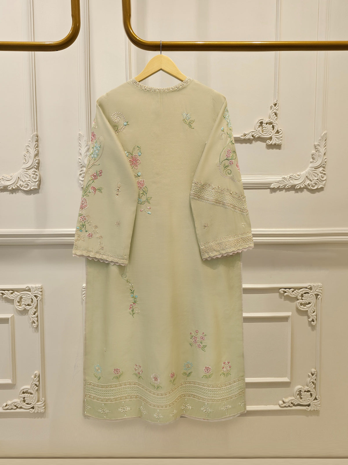 3 Piece - Pure Khaddi Silk Embroidered  Suit S115427