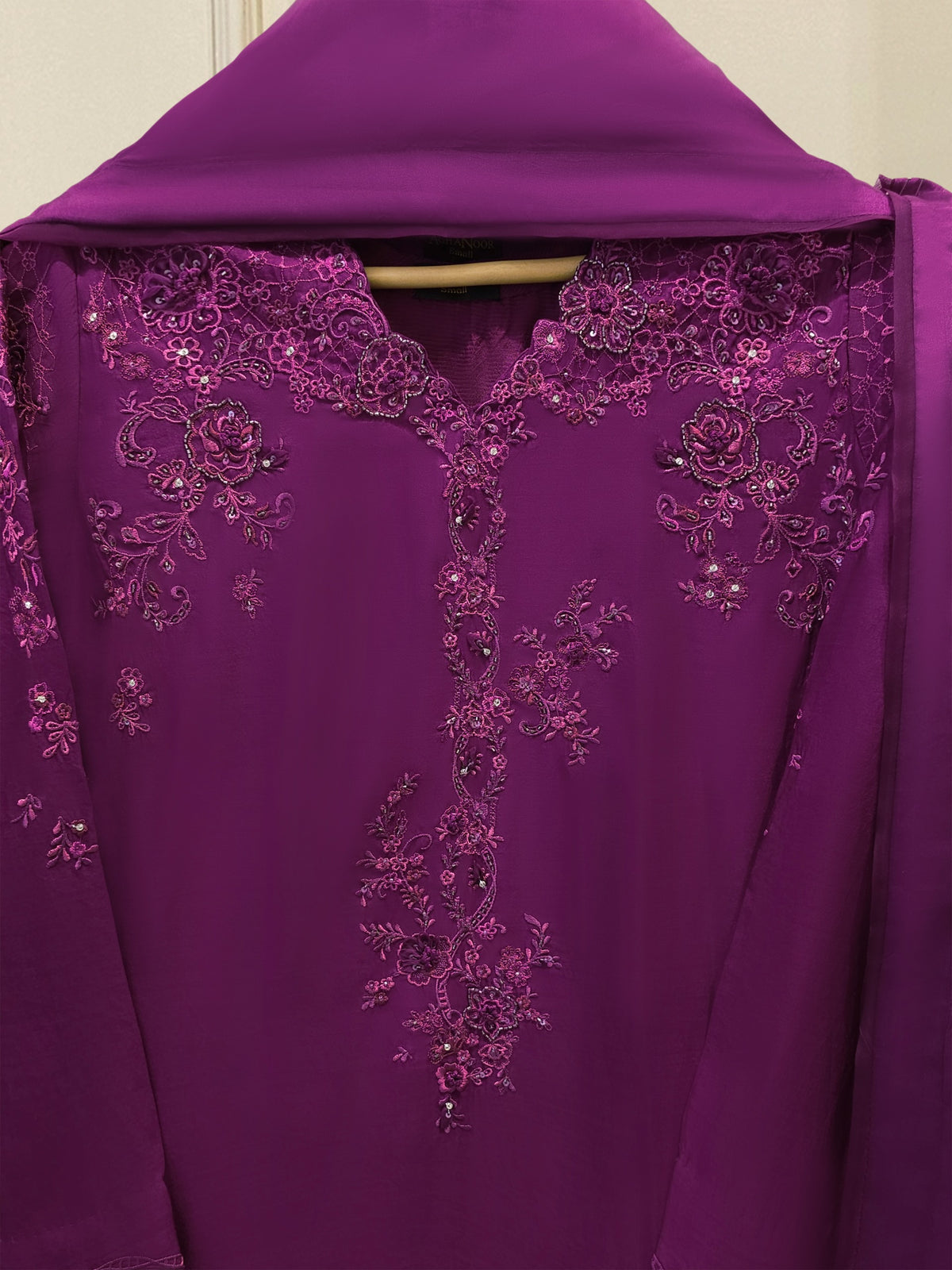 3 Piece - Pure Khaddi Silk Embroidered  Suit S115522